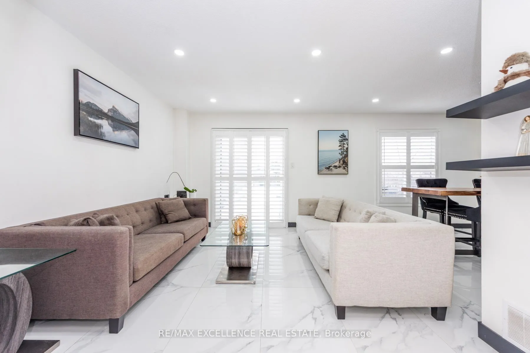 Photo 5 of 60 Kesteven Crescent, Brampton, Fletcher's Creek South — HOMEH