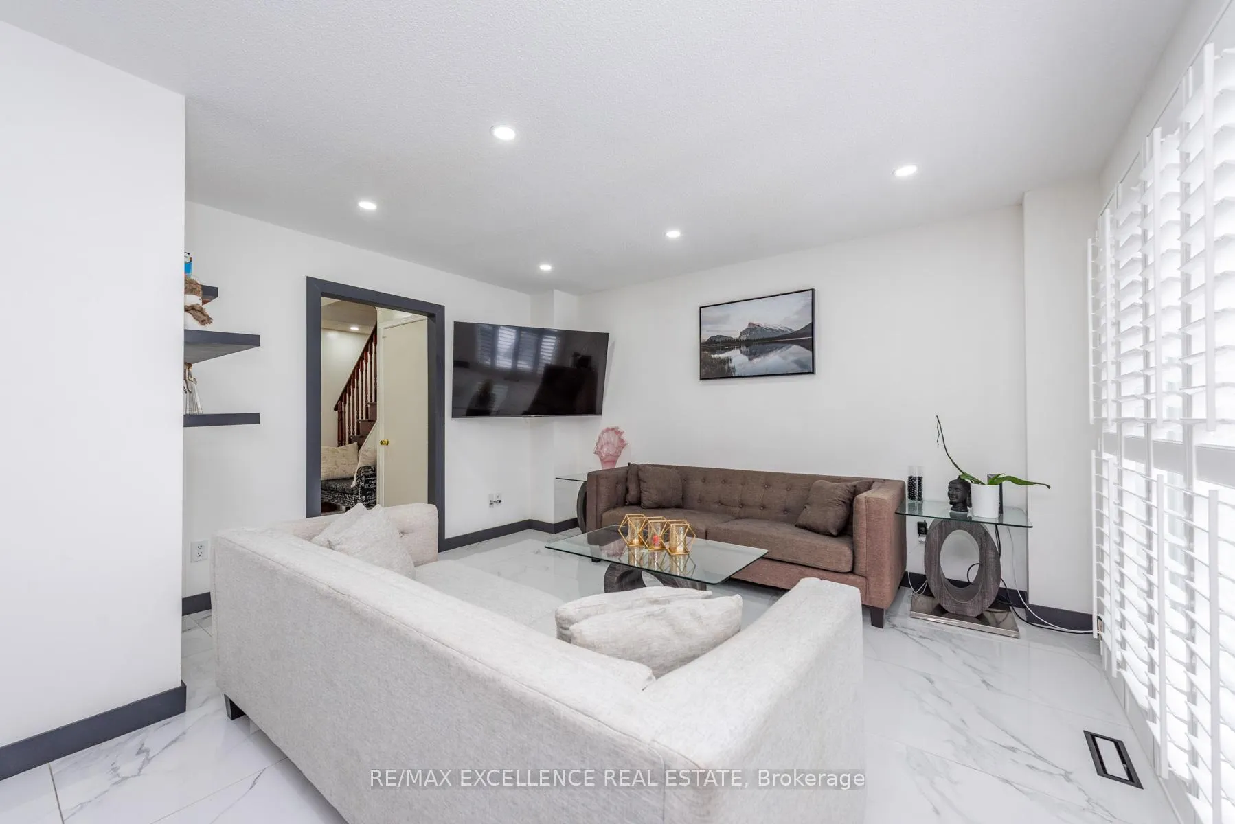 Photo 7 of 60 Kesteven Crescent, Brampton, Fletcher's Creek South — HOMEH