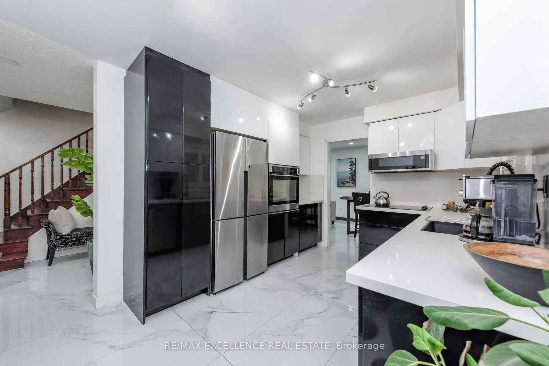 Photo 11 of 60 Kesteven Crescent, Brampton, Fletcher's Creek South — HOMEH