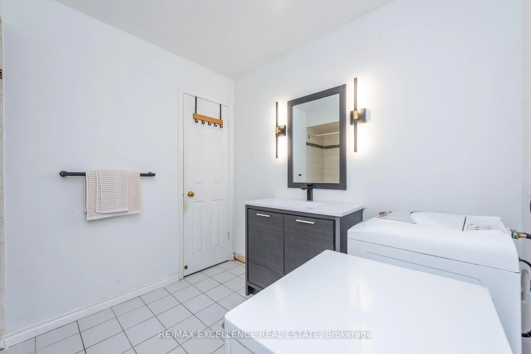 Photo 28 of 60 Kesteven Crescent, Brampton, Fletcher's Creek South — HOMEH