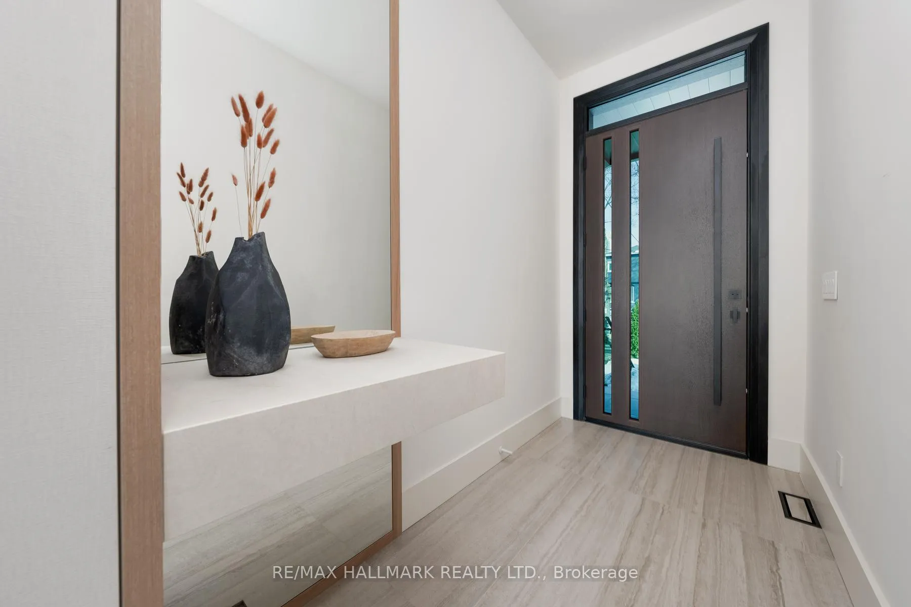 Photo 6 of 72 Marmot Street, Toronto, Mount Pleasant East — HOMEH
