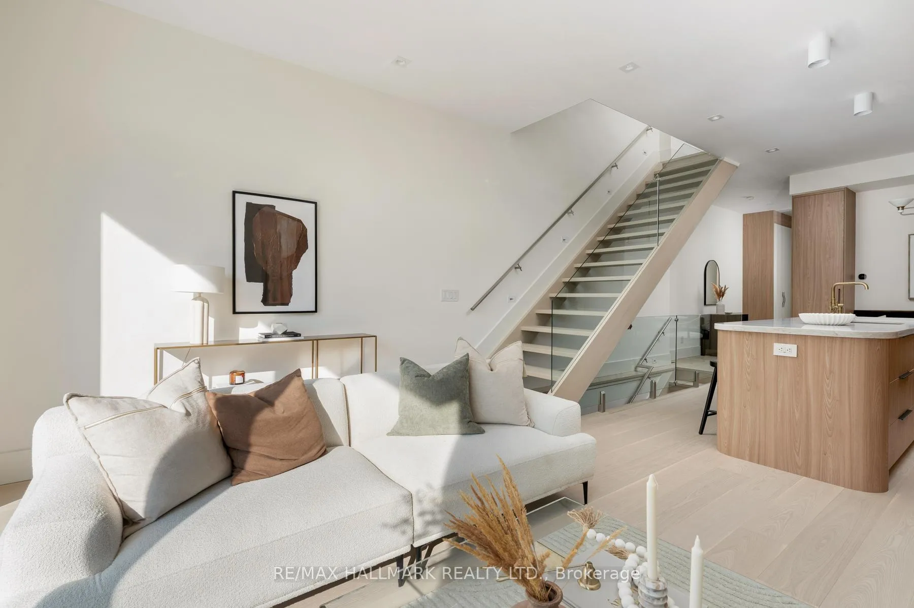 Photo 16 of 72 Marmot Street, Toronto, Mount Pleasant East — HOMEH