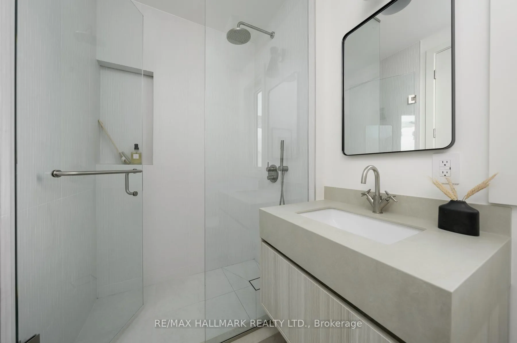 Photo 24 of 72 Marmot Street, Toronto, Mount Pleasant East — HOMEH