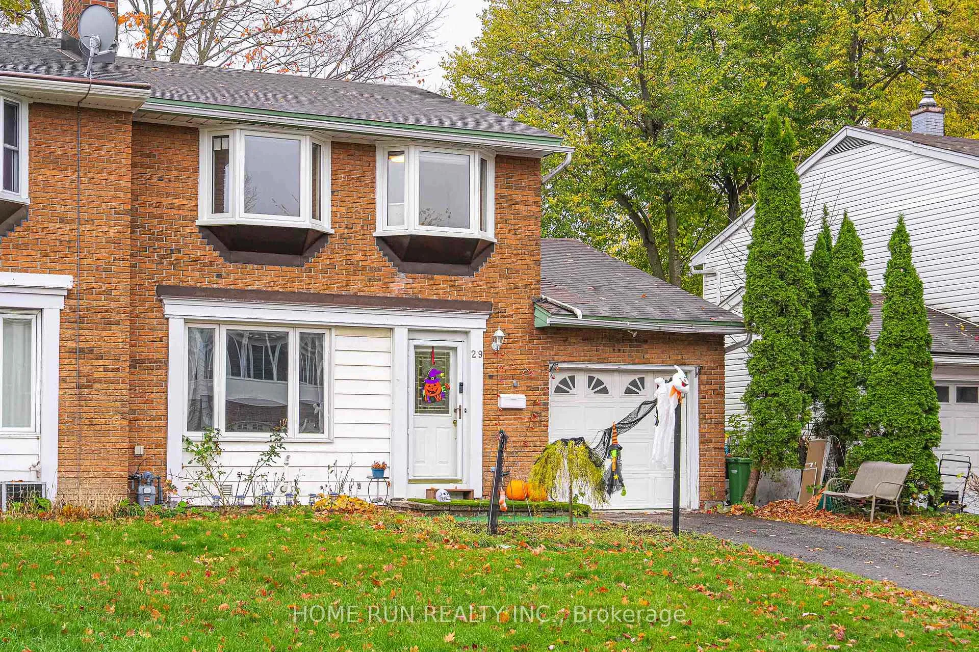 Photo 2 of 29 Cymbeline Drive, Ottawa, Westcliffe Estates — HOMEH