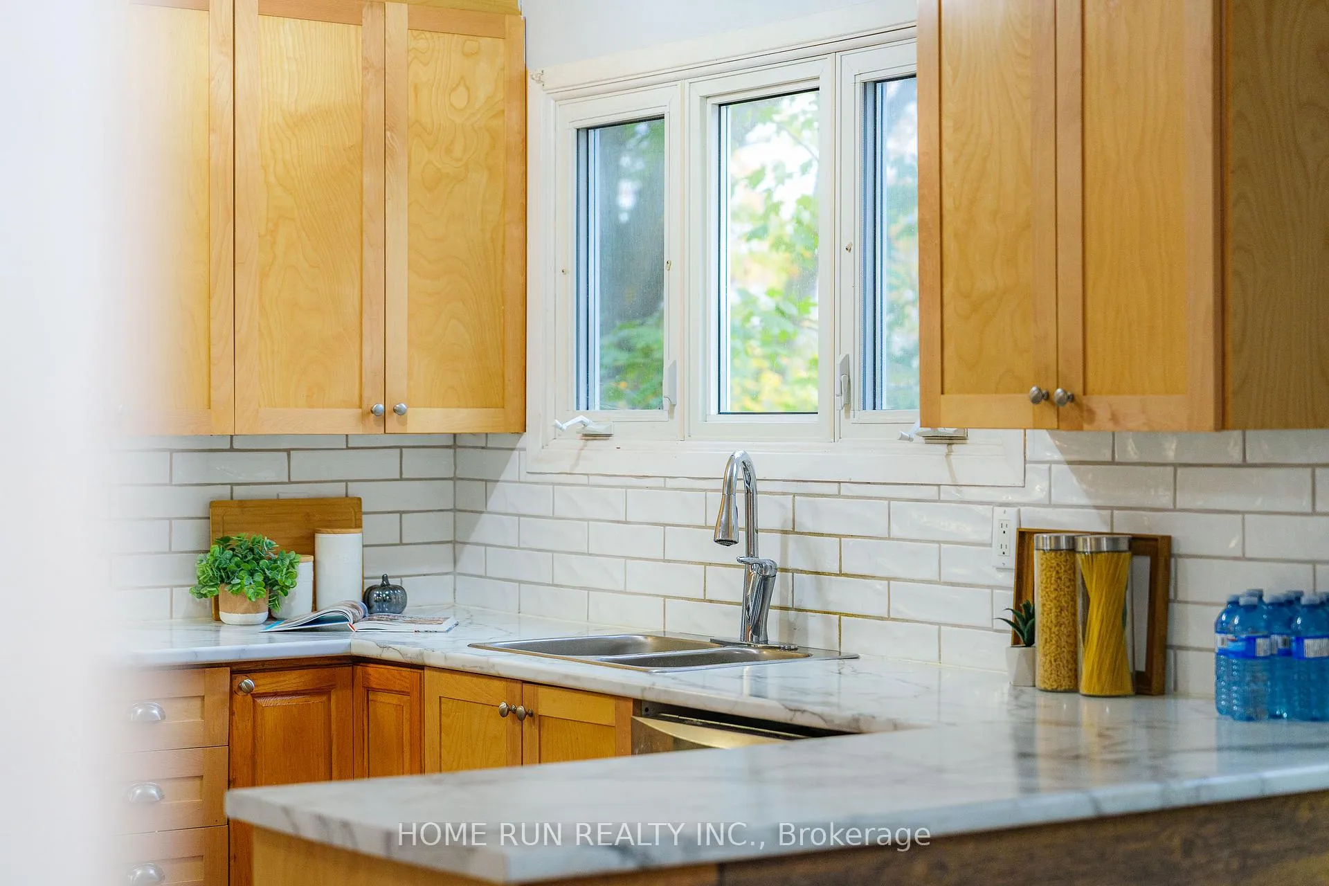 Photo 8 of 29 Cymbeline Drive, Ottawa, Westcliffe Estates — HOMEH