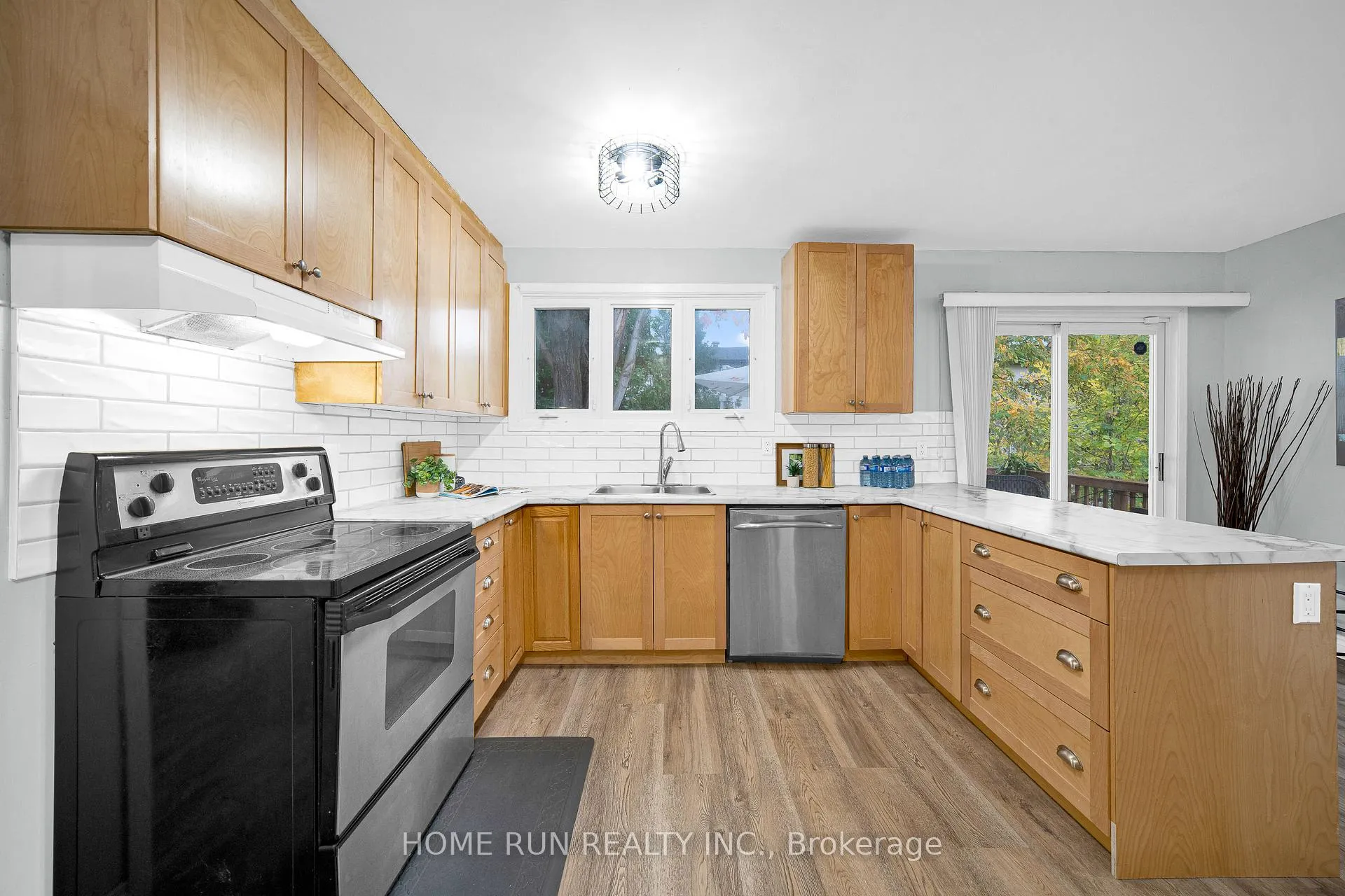 Photo 19 of 29 Cymbeline Drive, Ottawa, Westcliffe Estates — HOMEH