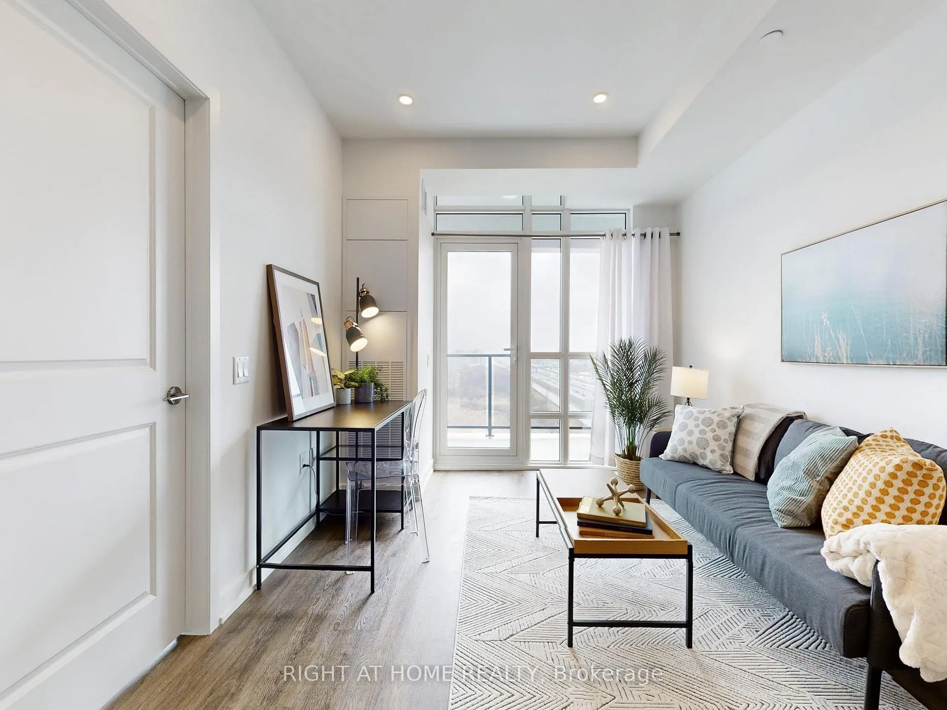 Photo 1 of Unit 1014, 461 Green Road, Hamilton, Lakeshore — HOMEH