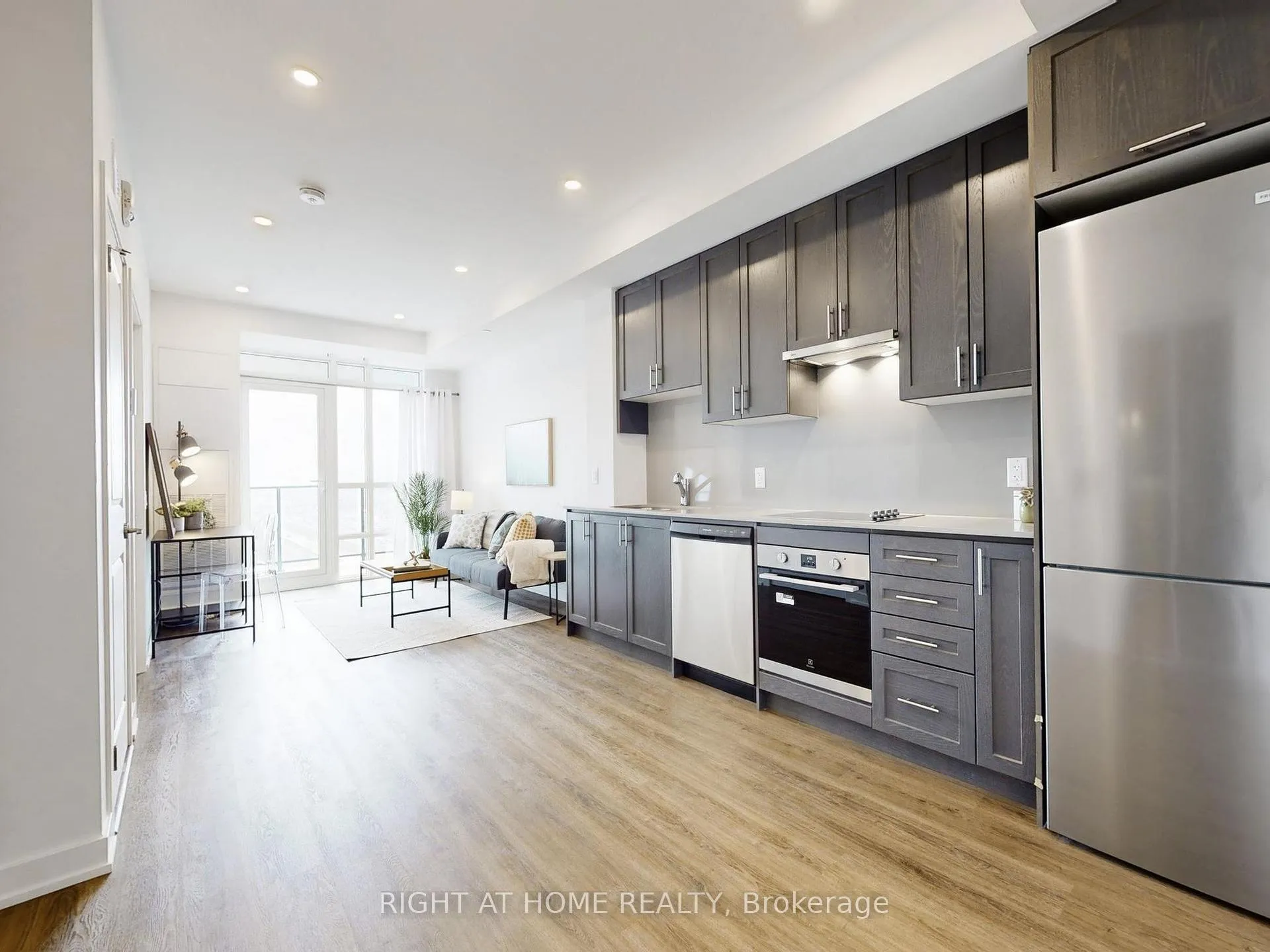 Photo 3 of Unit 1014, 461 Green Road, Hamilton, Lakeshore — HOMEH