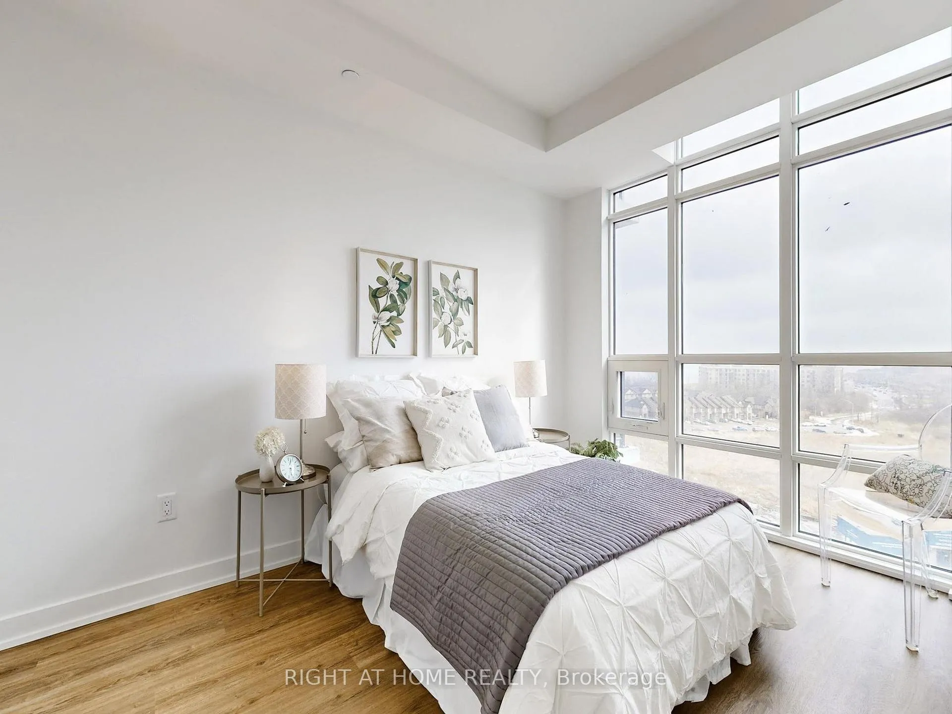 Photo 10 of Unit 1014, 461 Green Road, Hamilton, Lakeshore — HOMEH