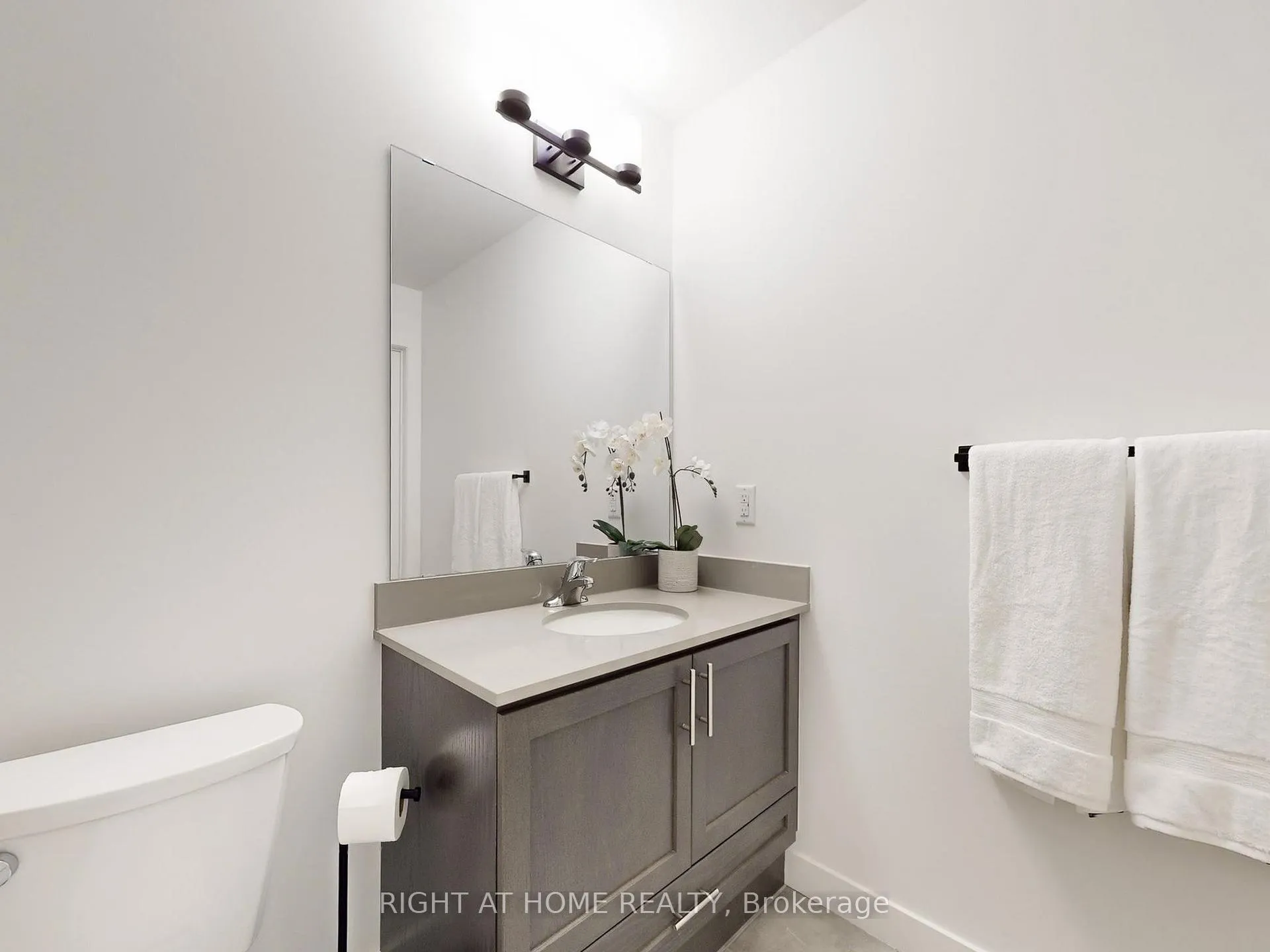 Photo 14 of Unit 1014, 461 Green Road, Hamilton, Lakeshore — HOMEH