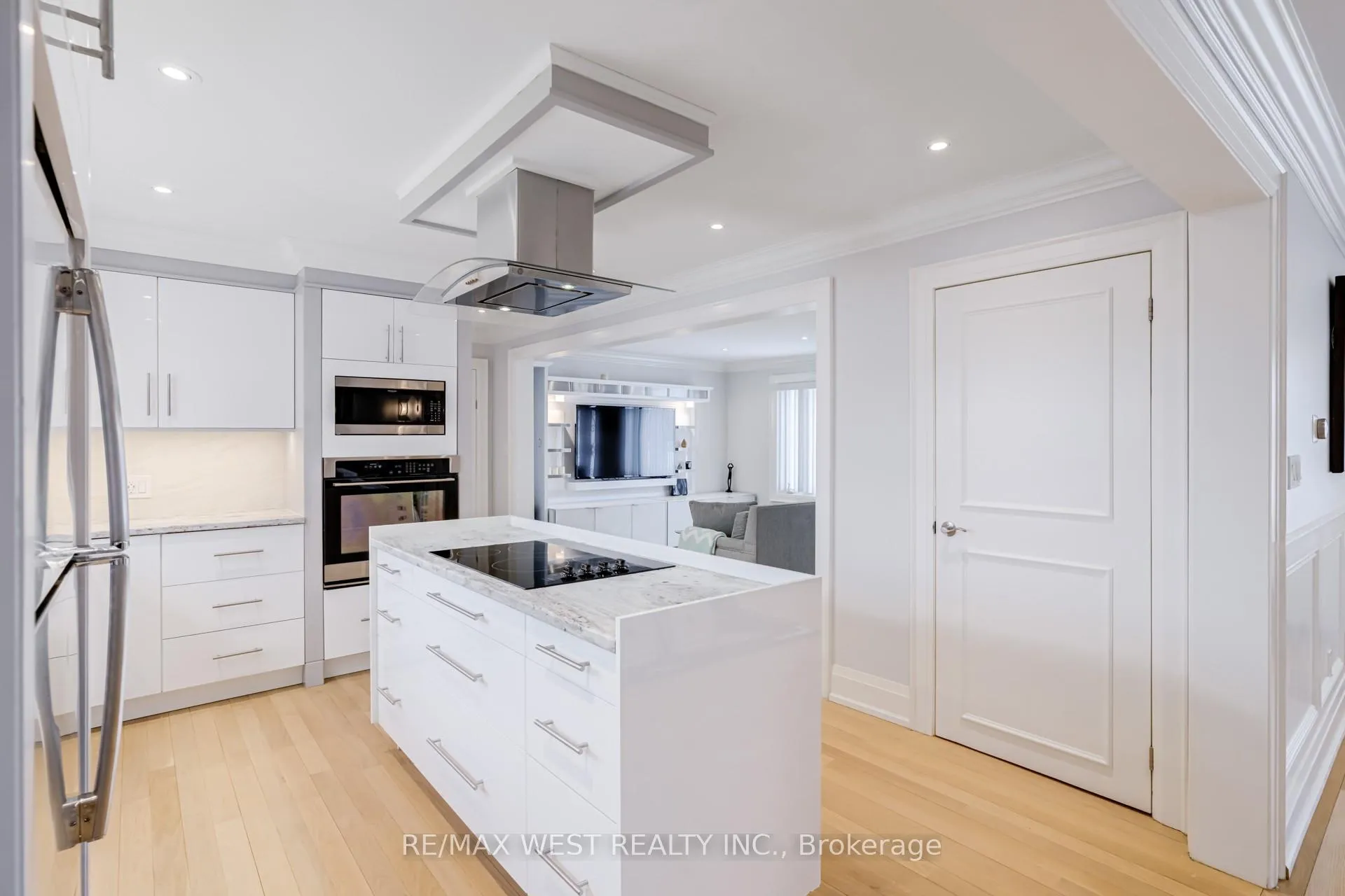 Photo 9 of 78 Golden Boulevard E, Welland, Lincoln/Crowland — HOMEH