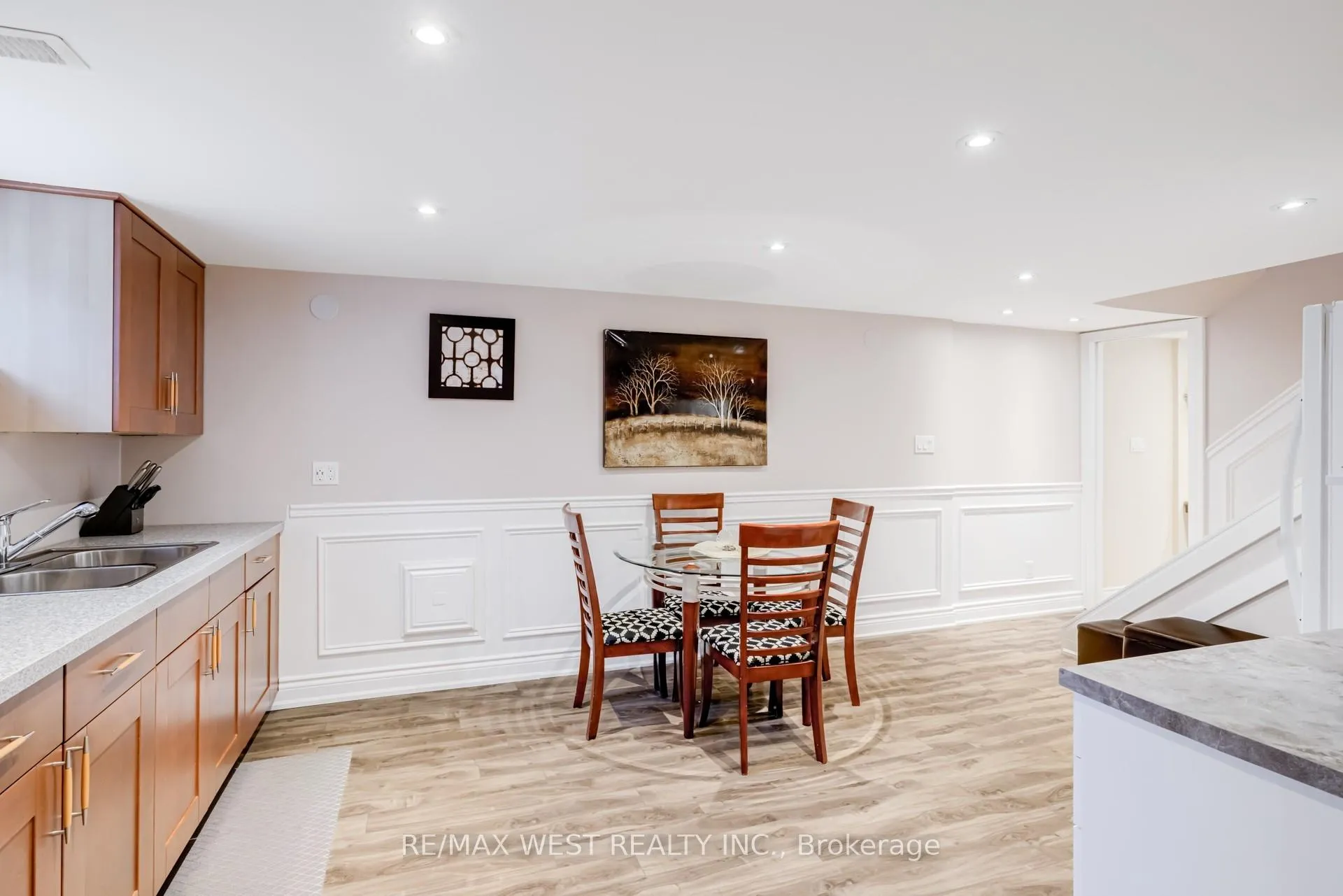 Photo 32 of 78 Golden Boulevard E, Welland, Lincoln/Crowland — HOMEH