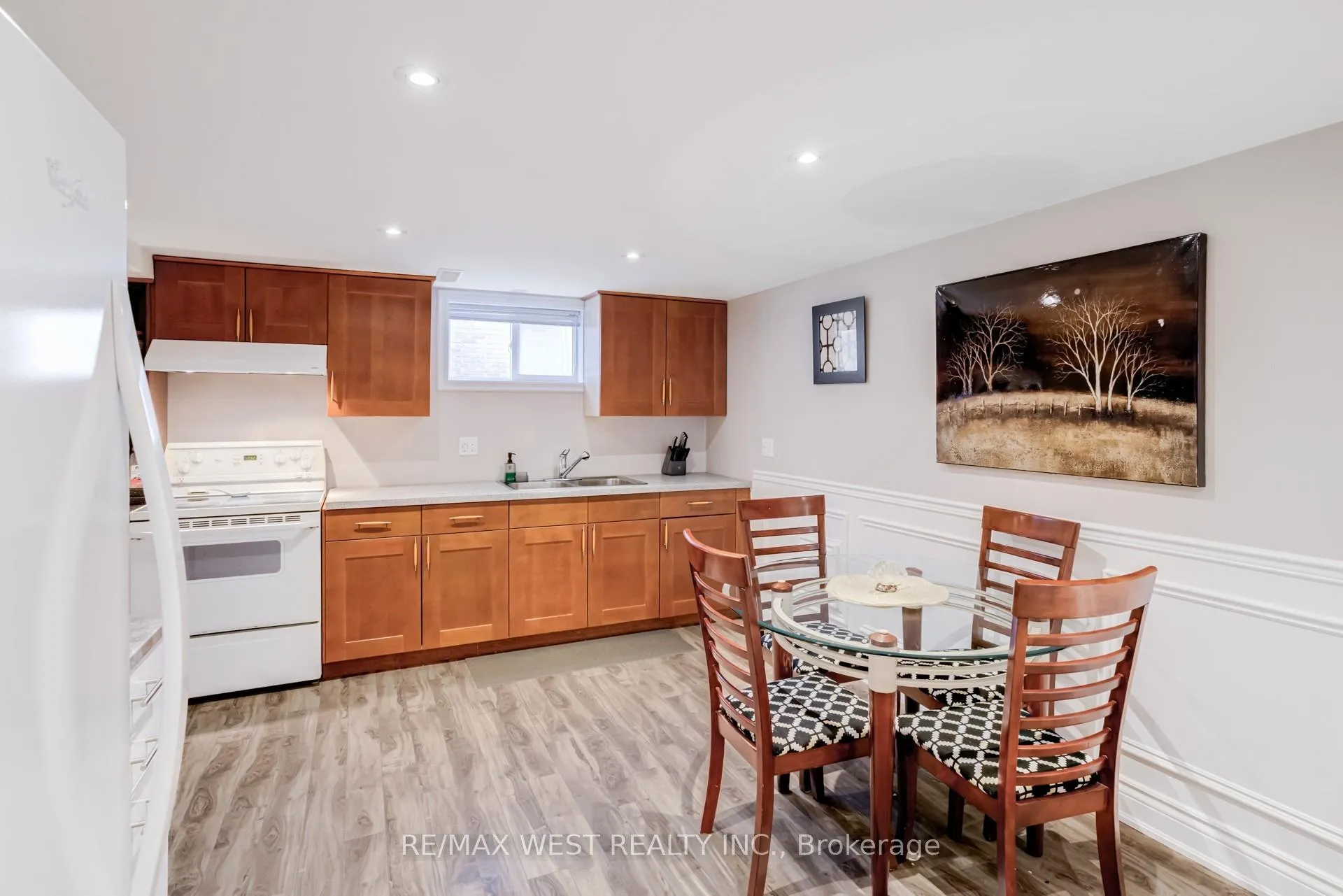 Photo 33 of 78 Golden Boulevard E, Welland, Lincoln/Crowland — HOMEH