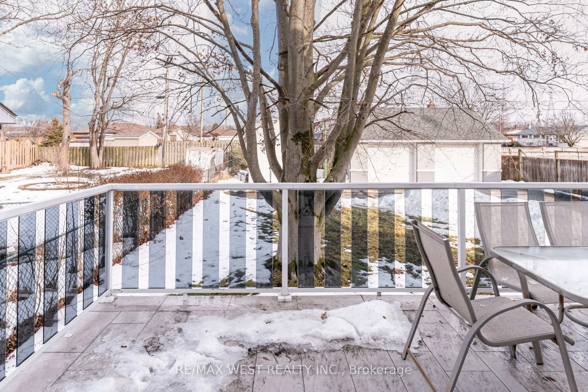 Photo 42 of 78 Golden Boulevard E, Welland, Lincoln/Crowland — HOMEH