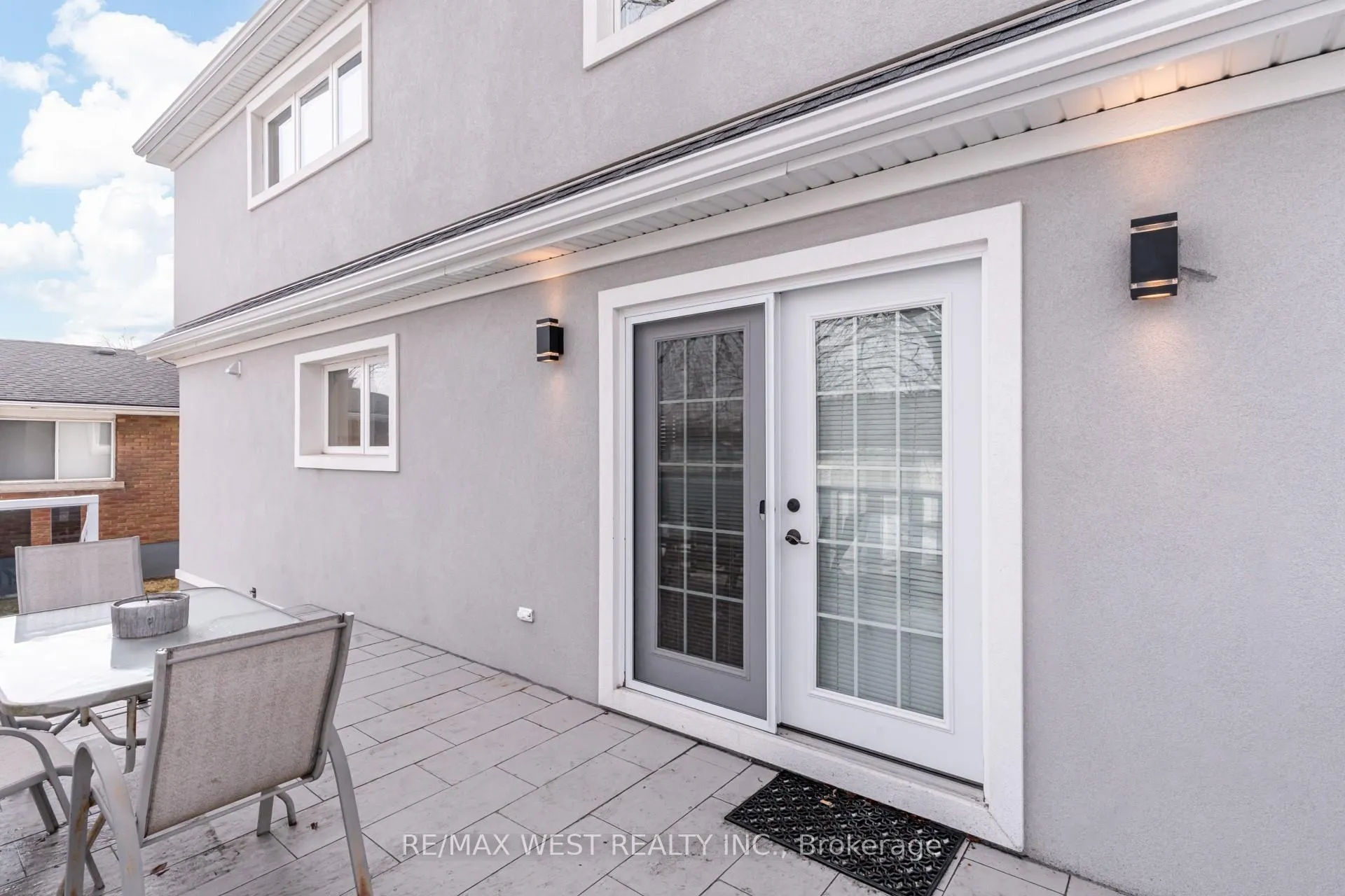 Photo 44 of 78 Golden Boulevard E, Welland, Lincoln/Crowland — HOMEH