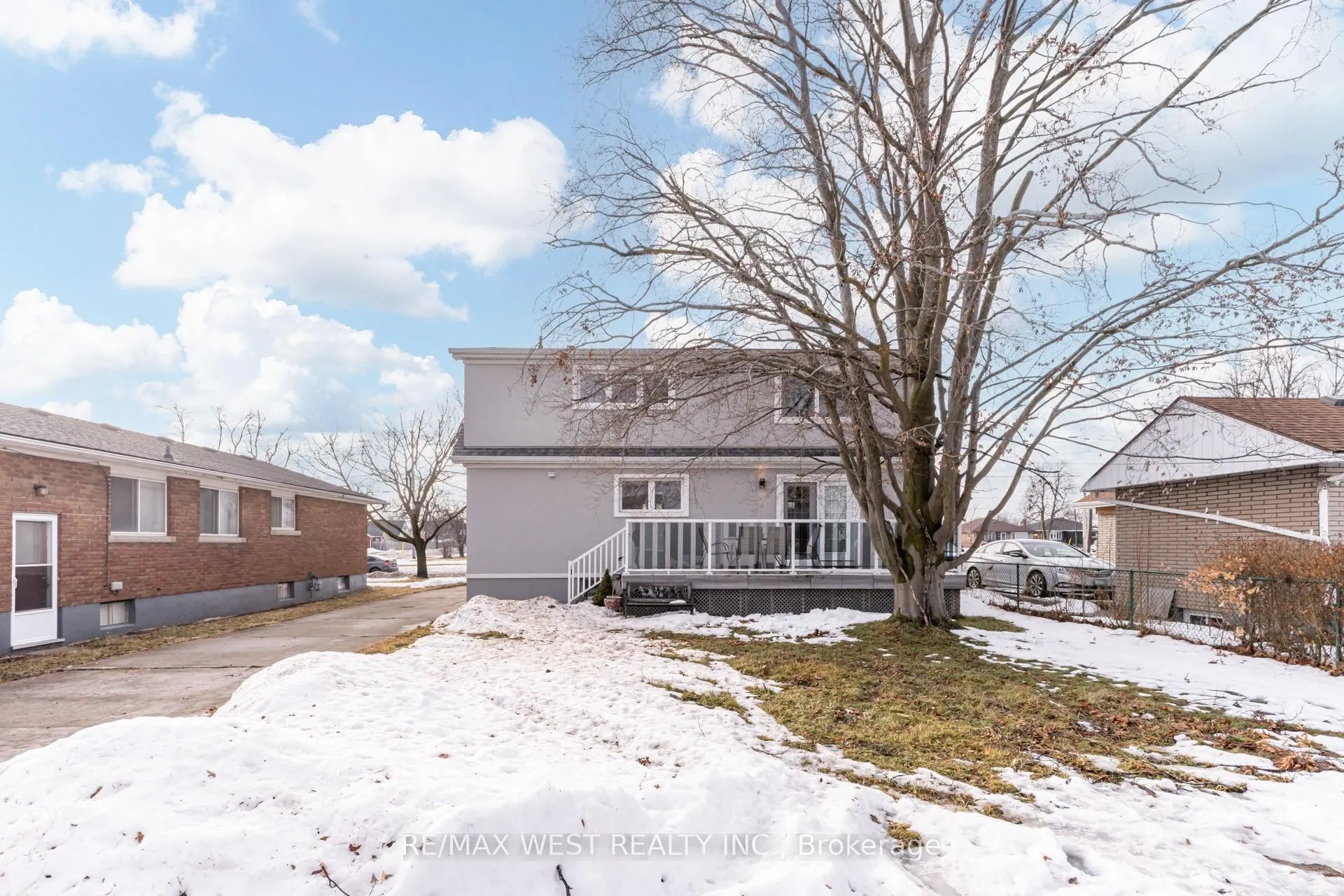 Photo 50 of 78 Golden Boulevard E, Welland, Lincoln/Crowland — HOMEH