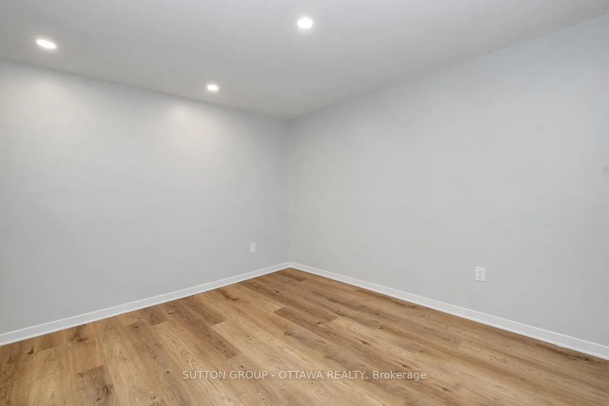 Photo 5 of Unit 2, 2413 Ryan Drive, Ottawa, Queensway Terrace South/Ridgeview — HOMEH
