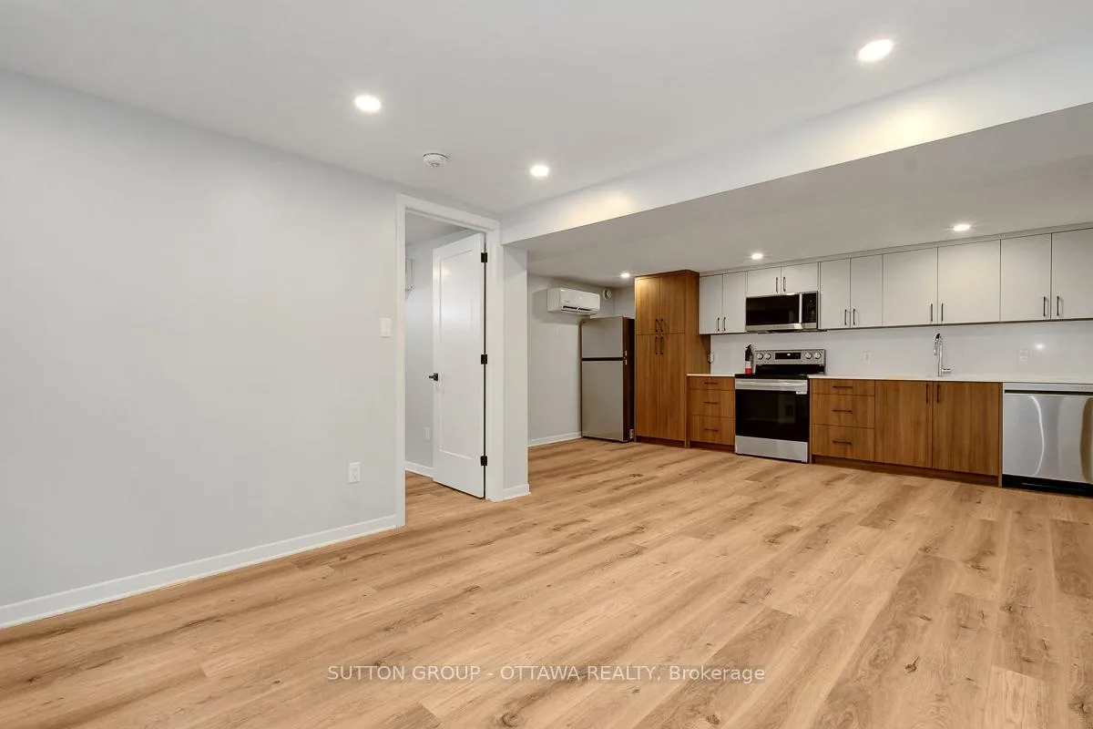 Photo 8 of Unit 2, 2413 Ryan Drive, Ottawa, Queensway Terrace South/Ridgeview — HOMEH
