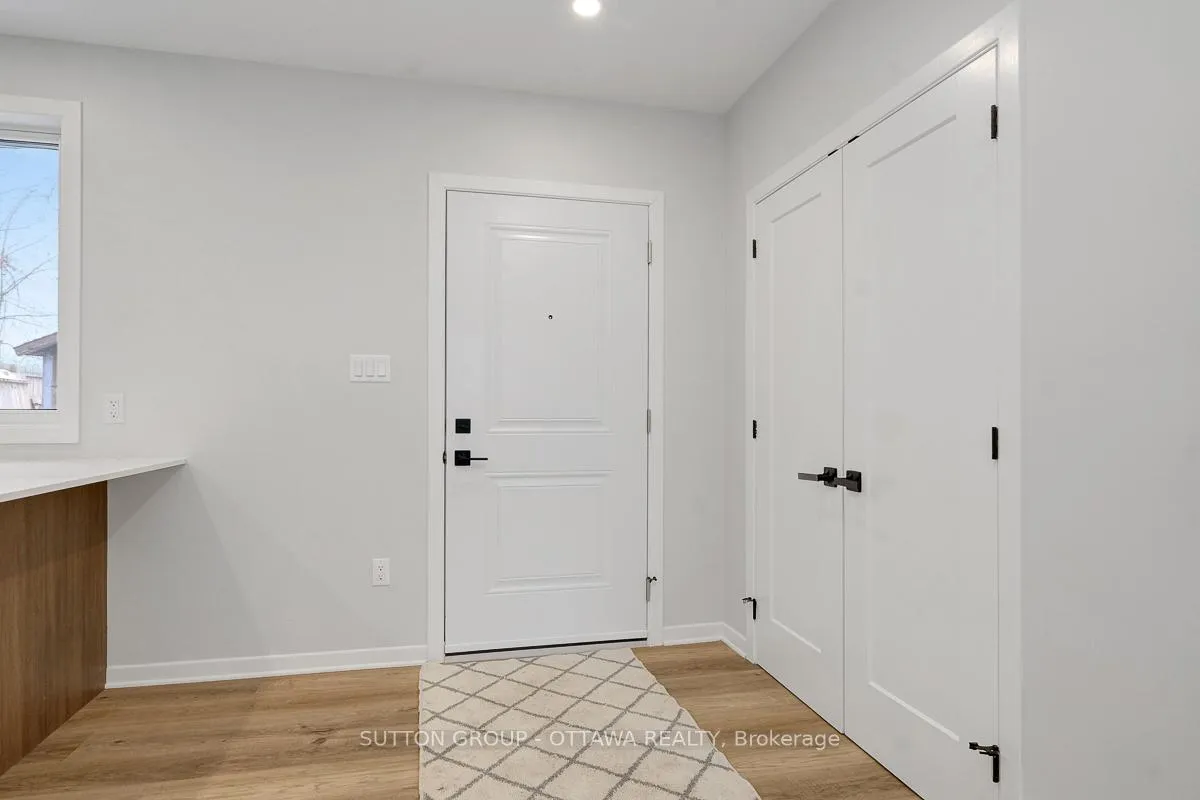 Photo 5 of Unit 3, 2413 Ryan Drive, Ottawa, Queensway Terrace South/Ridgeview — HOMEH