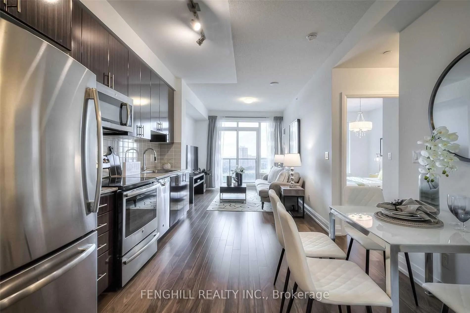 Photo 7 of Unit 1811, 7171 Yonge Street, Markham, Thornhill — HOMEH
