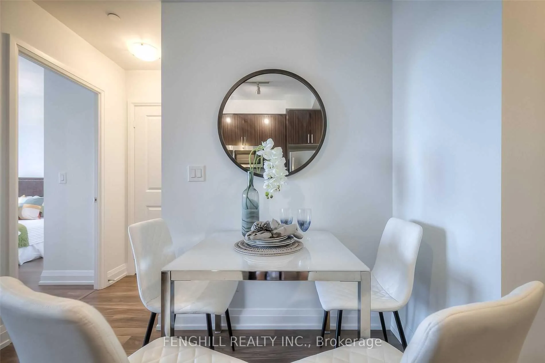 Photo 10 of Unit 1811, 7171 Yonge Street, Markham, Thornhill — HOMEH