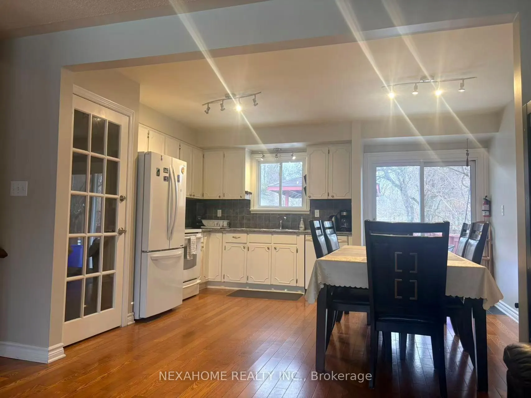 Photo 3 of 93 Gablewood Crescent, London, North F — HOMEH