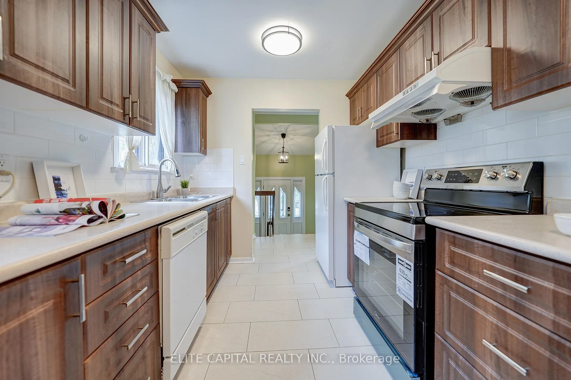Photo 6 of 9 Snowshoe Crescent, Markham, German Mills — HOMEH