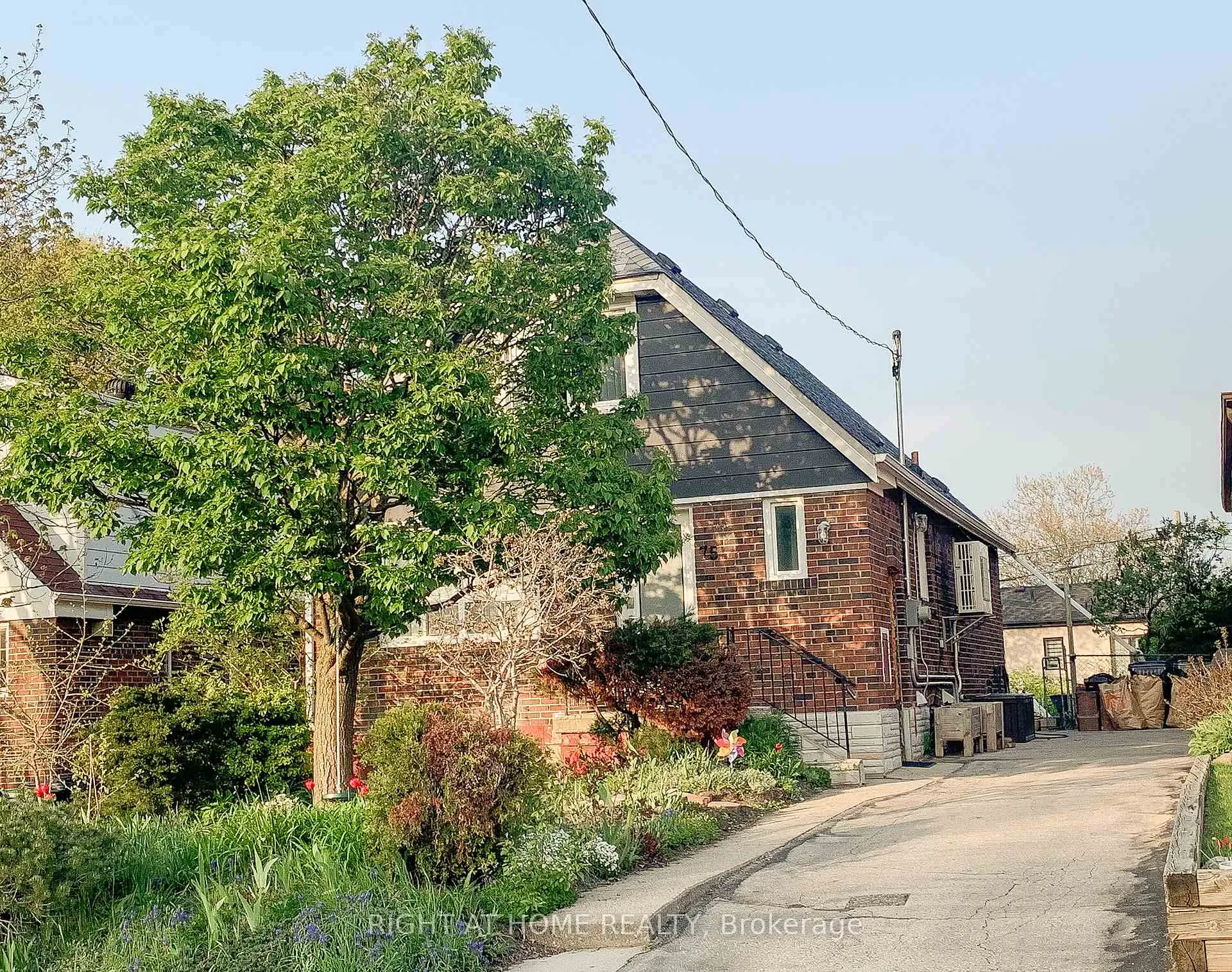 Photo 1 of Unit Basement, 75 Binswood Avenue, Toronto, East York — HOMEH