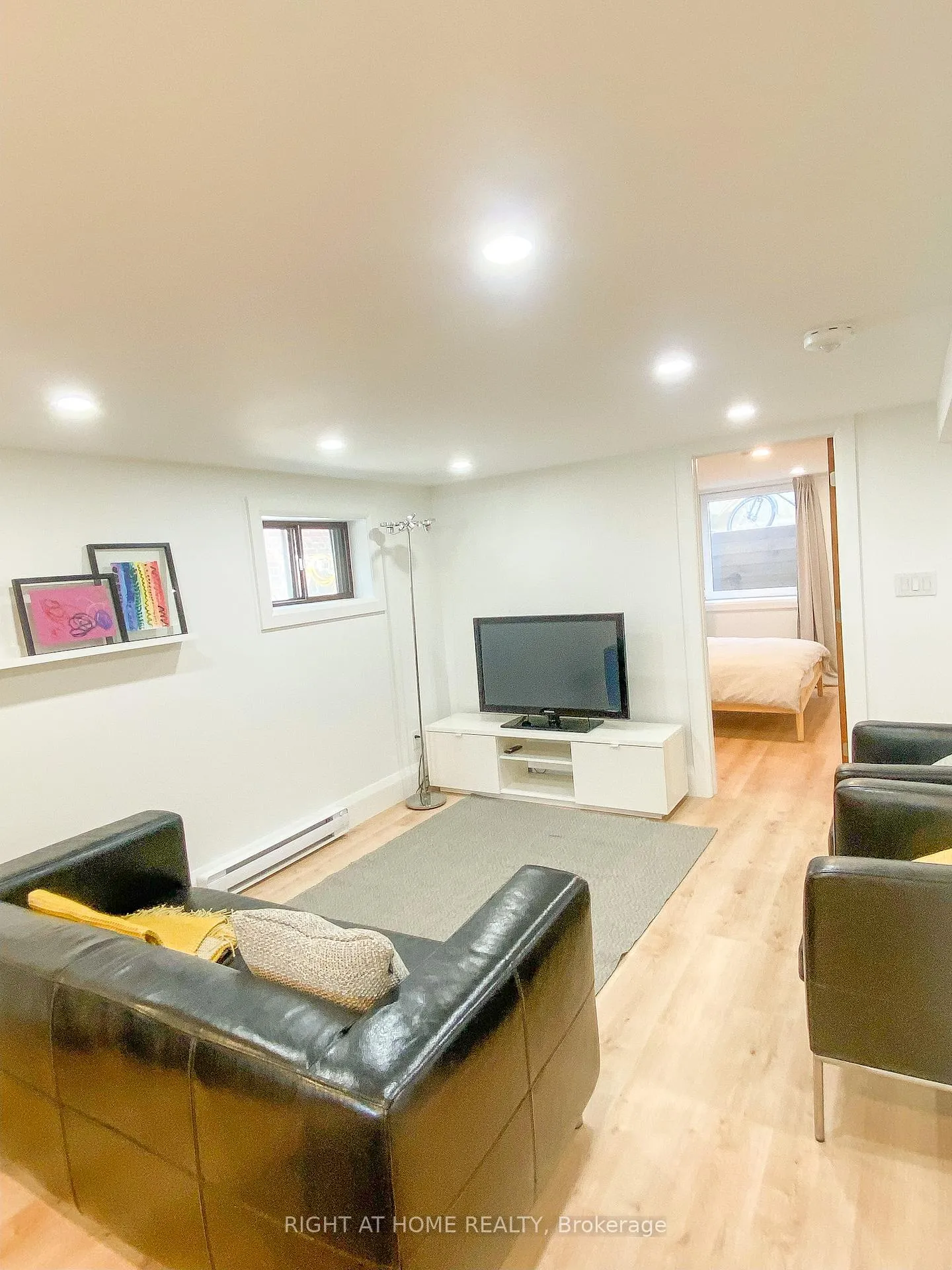 Photo 8 of Unit Basement, 75 Binswood Avenue, Toronto, East York — HOMEH
