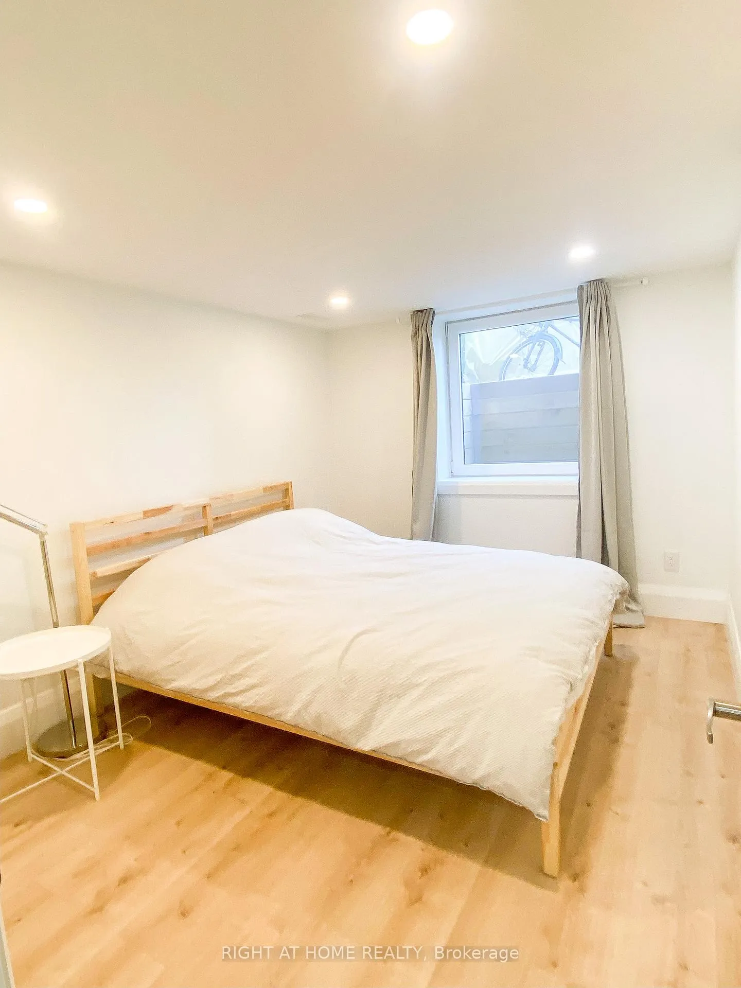 Photo 11 of Unit Basement, 75 Binswood Avenue, Toronto, East York — HOMEH
