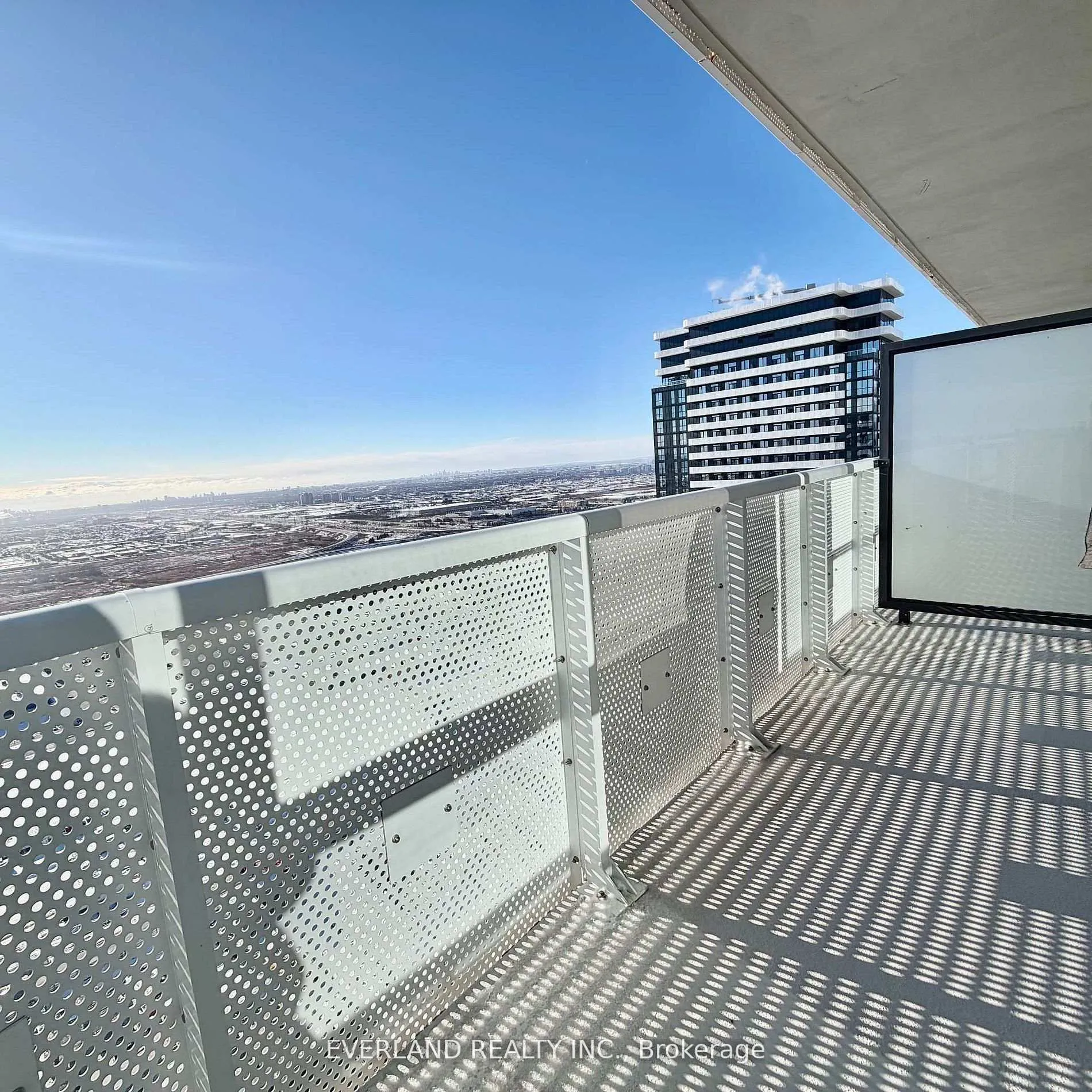Photo 12 of Unit 4610, 8 Interchange Way, Vaughan, Vaughan Corporate Centre — HOMEH