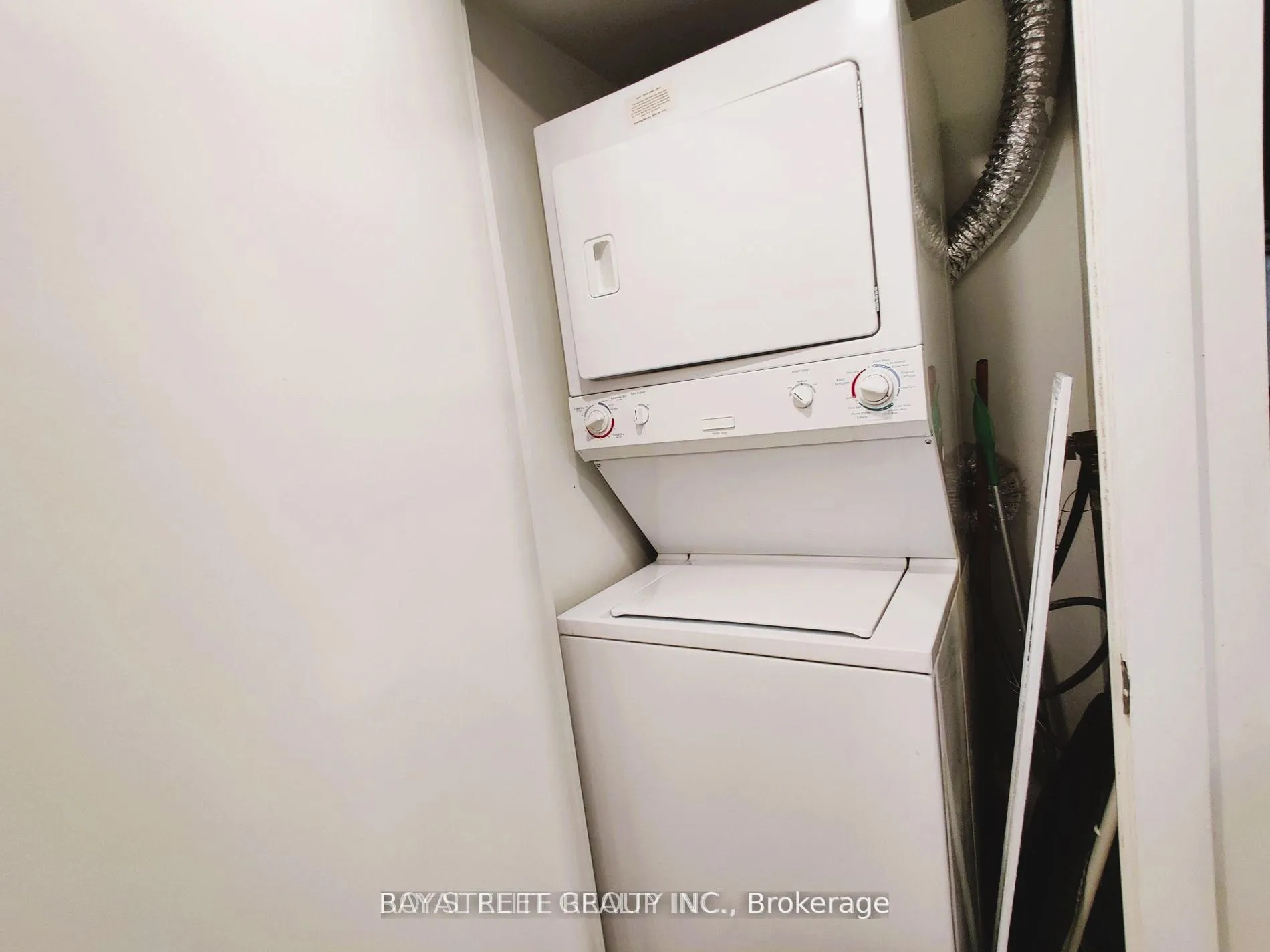 Photo 18 of Unit 806, 208 Queens Quay W, Toronto, Waterfront Communities — HOMEH