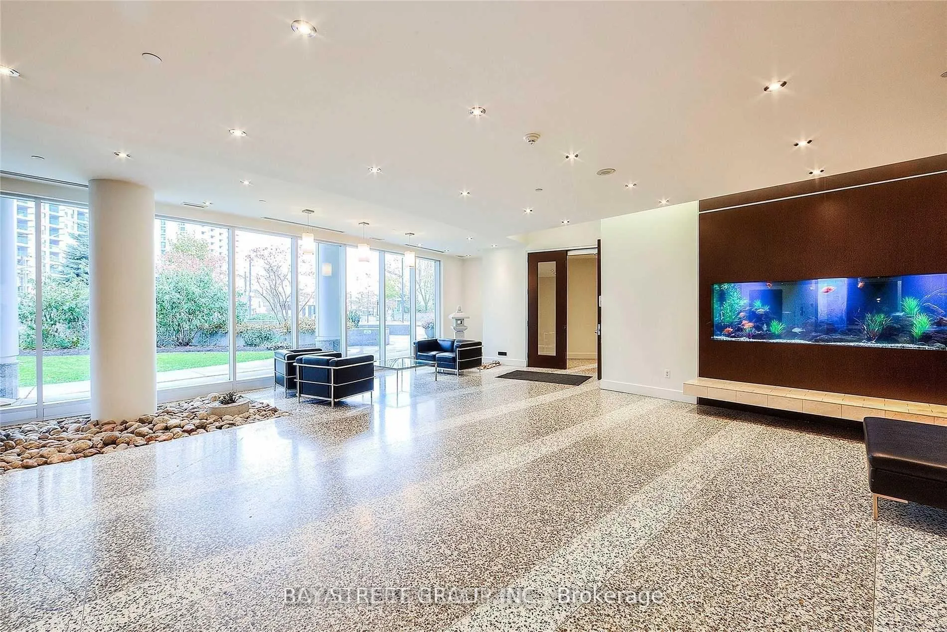 Photo 19 of Unit 806, 208 Queens Quay W, Toronto, Waterfront Communities — HOMEH