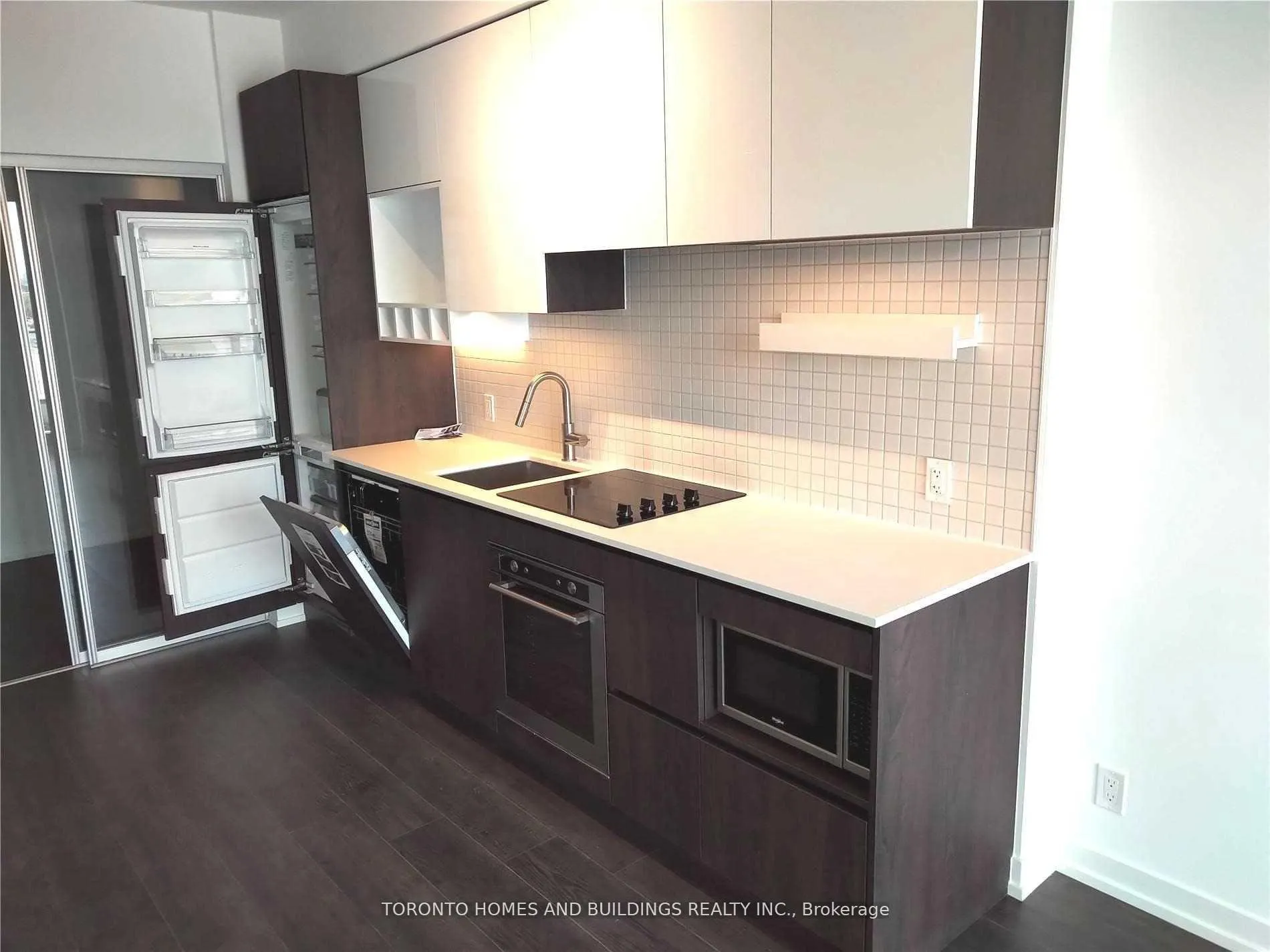 Photo 4 of Unit 907, 950 Portage Parkway, Vaughan, Vaughan Corporate Centre — HOMEH