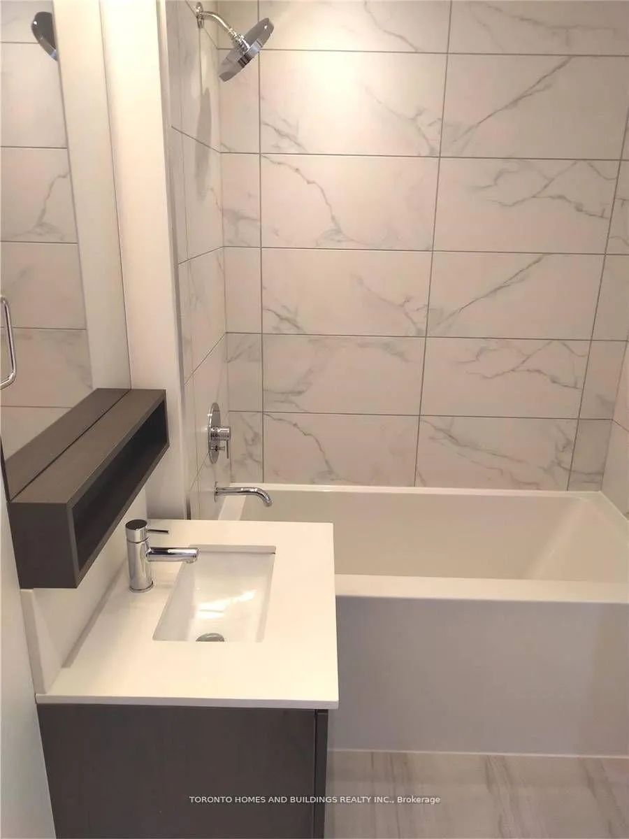 Photo 9 of Unit 907, 950 Portage Parkway, Vaughan, Vaughan Corporate Centre — HOMEH