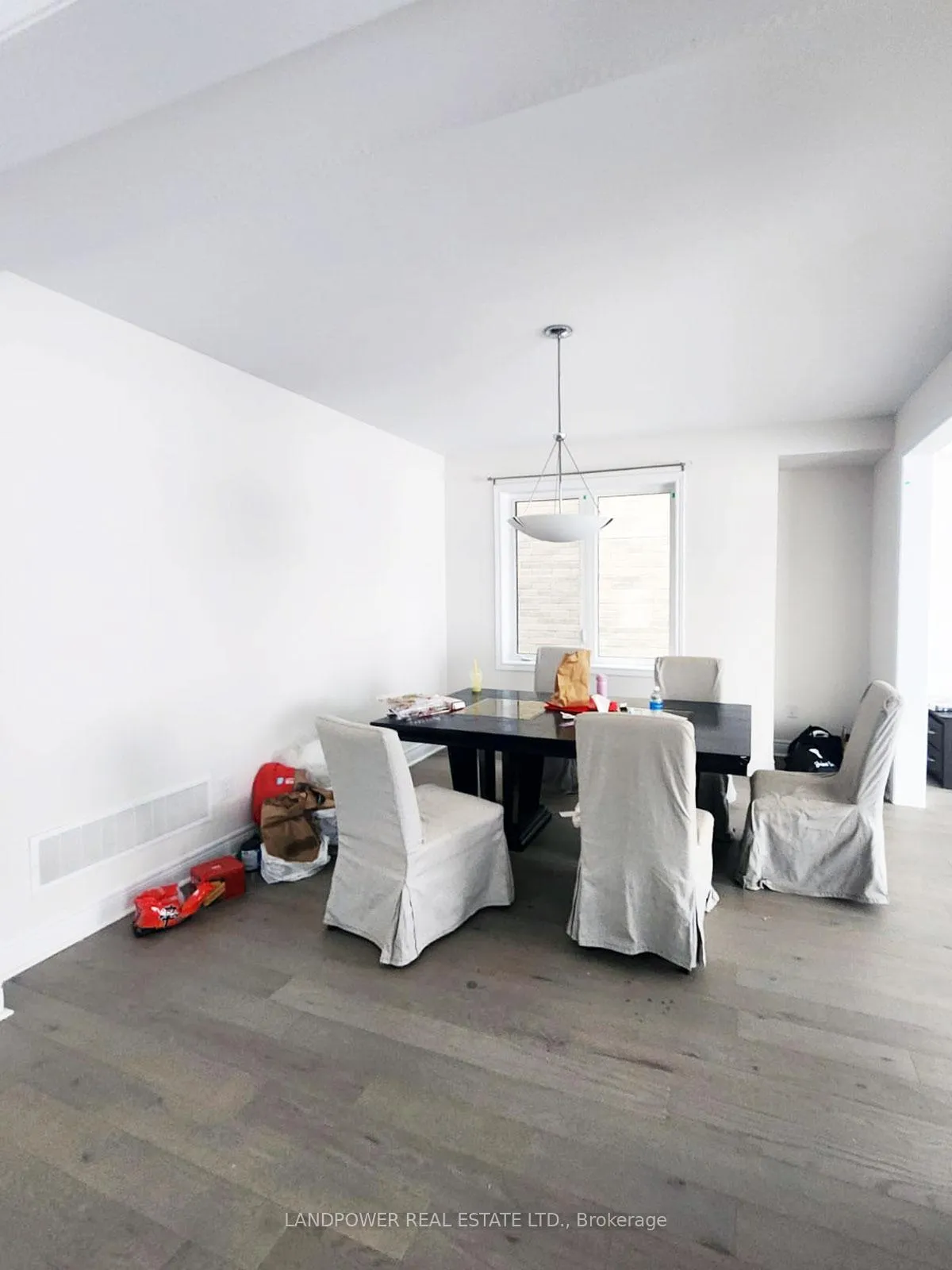 Photo 4 of 18 Nigh Drive, Markham, Middlefield — HOMEH