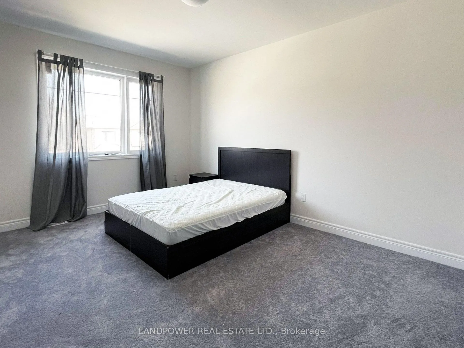Photo 9 of 18 Nigh Drive, Markham, Middlefield — HOMEH