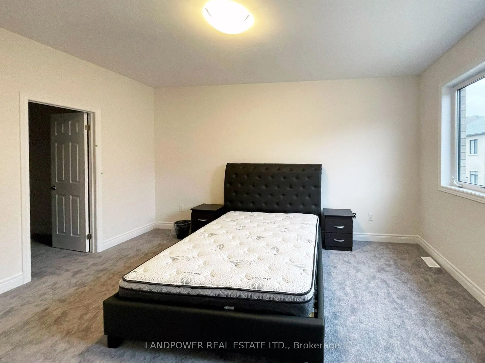 Photo 10 of 18 Nigh Drive, Markham, Middlefield — HOMEH