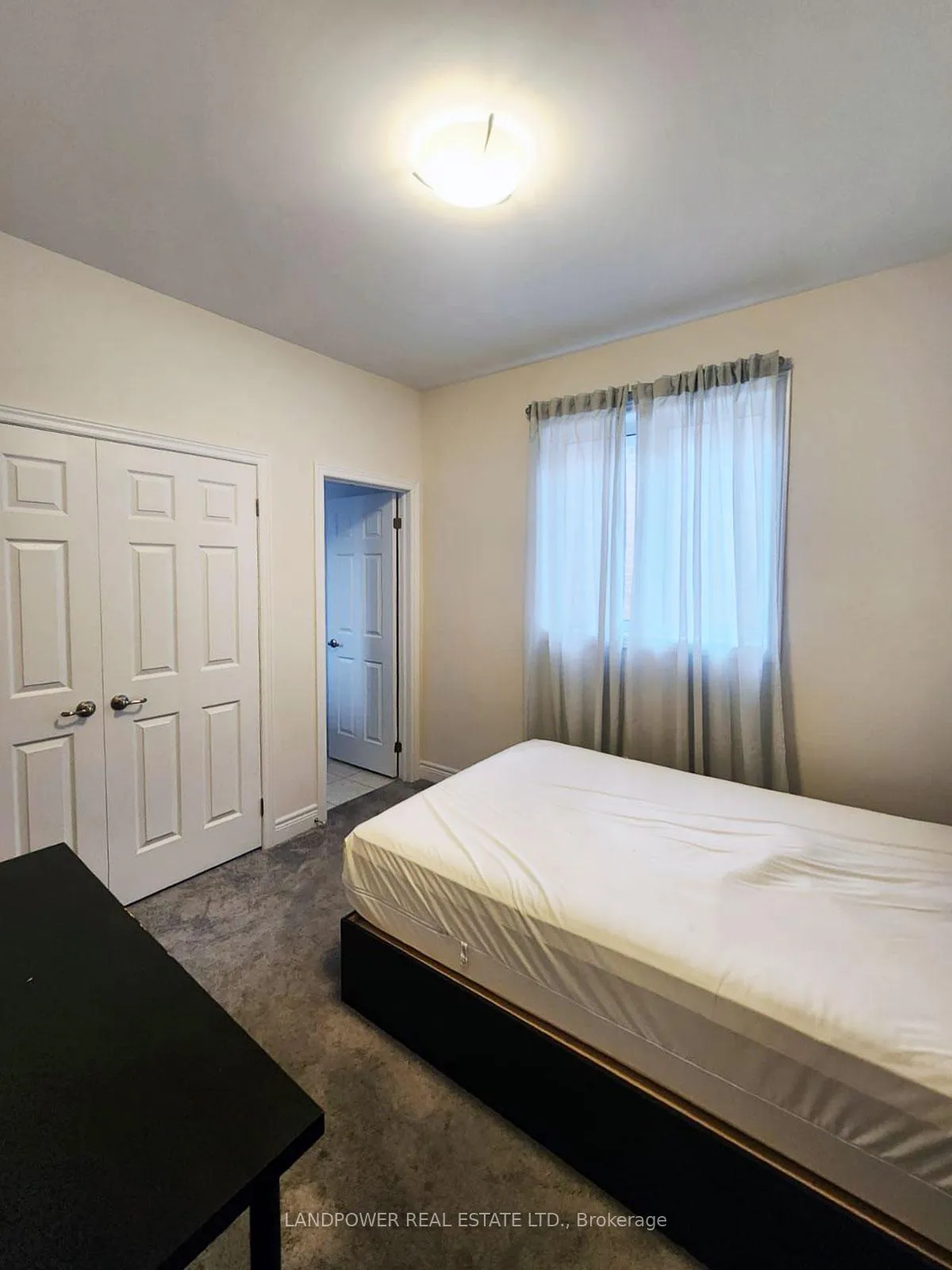 Photo 12 of 18 Nigh Drive, Markham, Middlefield — HOMEH