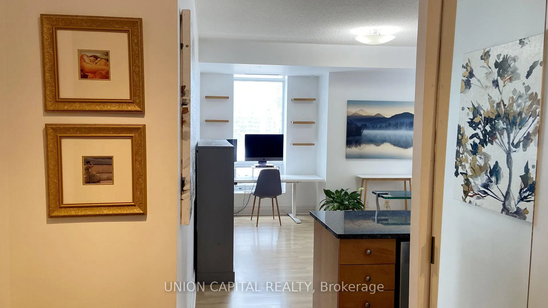 Photo 4 of Unit 812W, 500 Queens Quay W, Toronto, Waterfront Communities — HOMEH