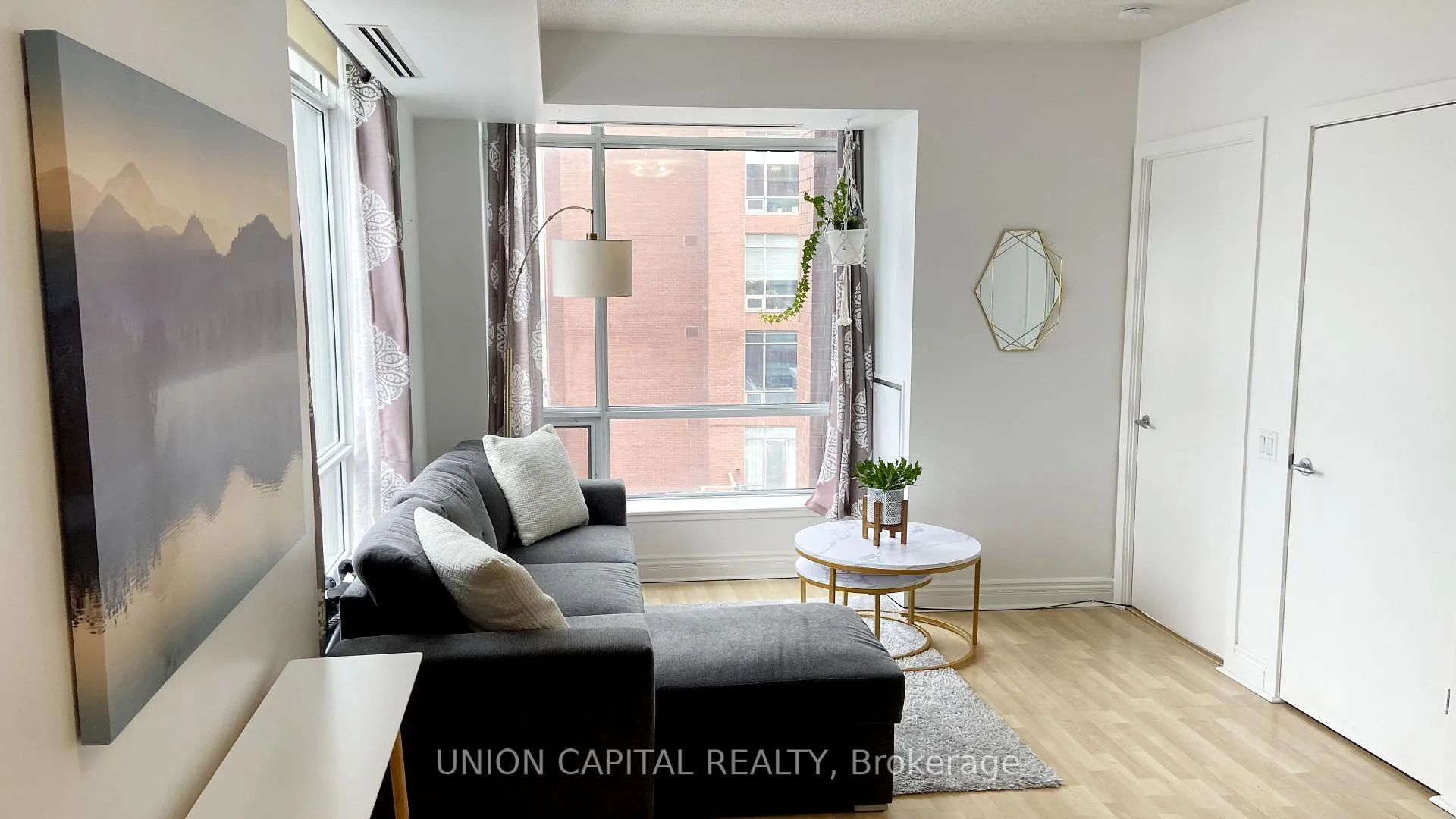 Photo 6 of Unit 812W, 500 Queens Quay W, Toronto, Waterfront Communities — HOMEH