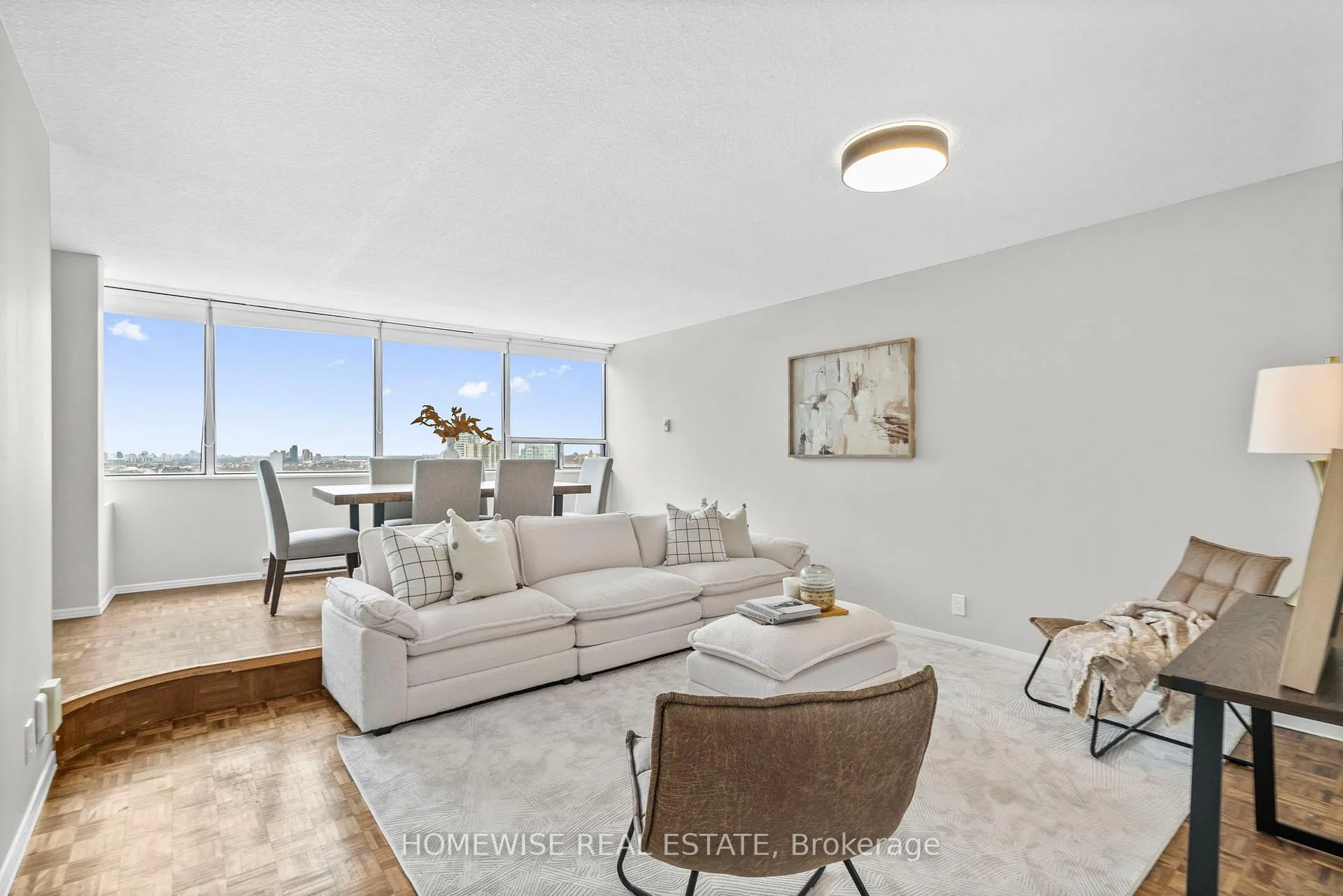 Photo 2 of Unit 1807, 914 Yonge Street, Toronto, The Annex — HOMEH