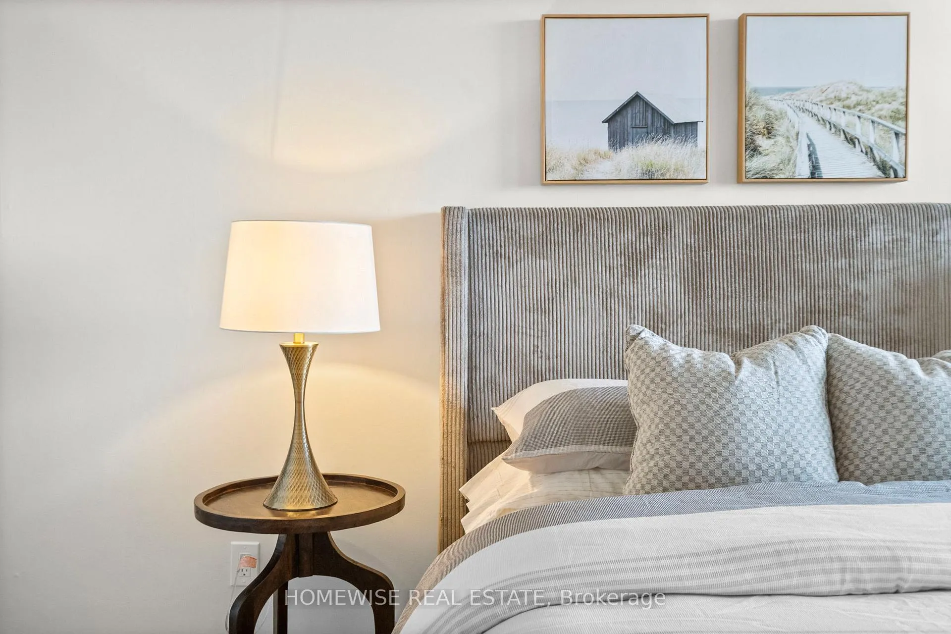 Photo 5 of Unit 1807, 914 Yonge Street, Toronto, The Annex — HOMEH