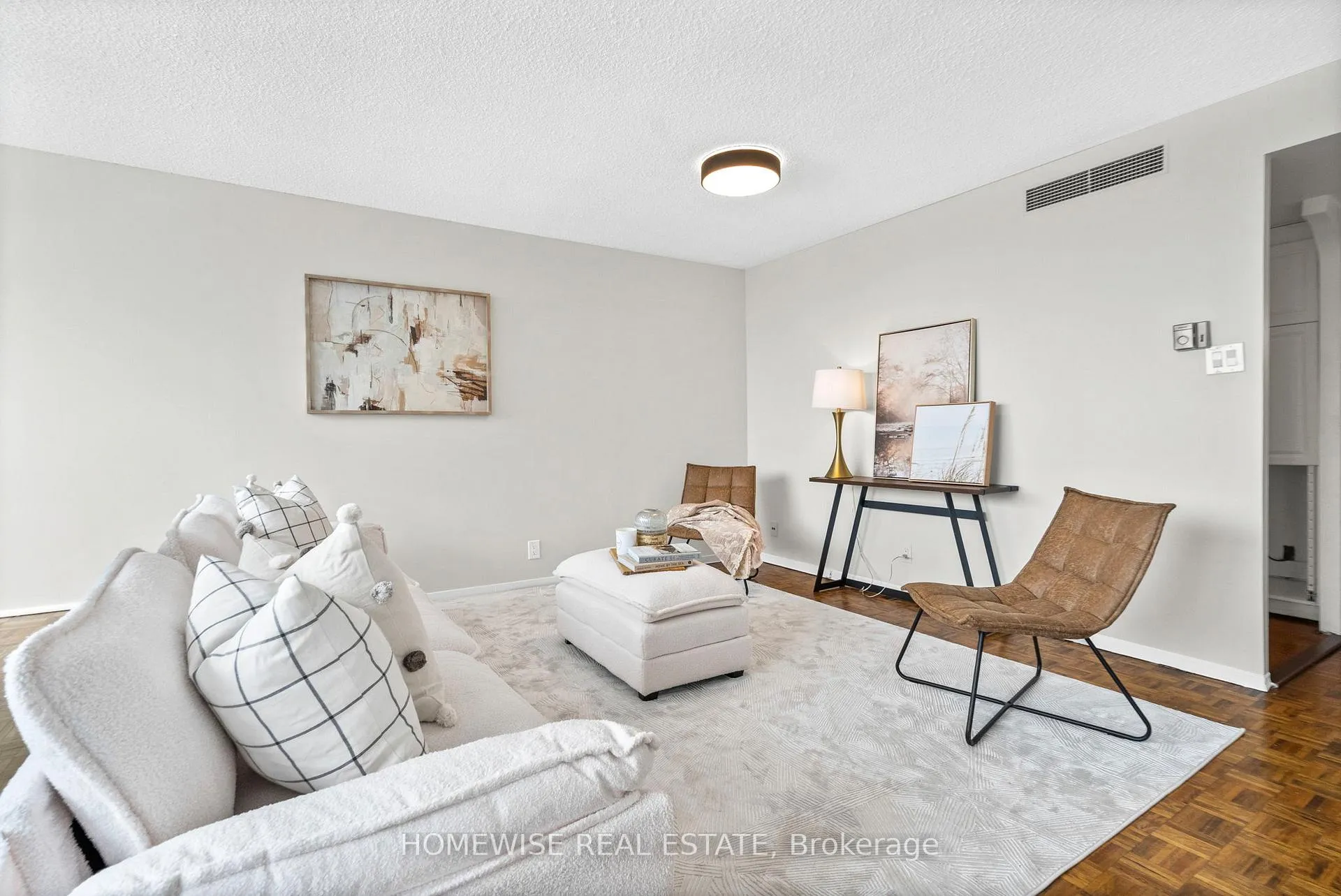 Photo 12 of Unit 1807, 914 Yonge Street, Toronto, The Annex — HOMEH