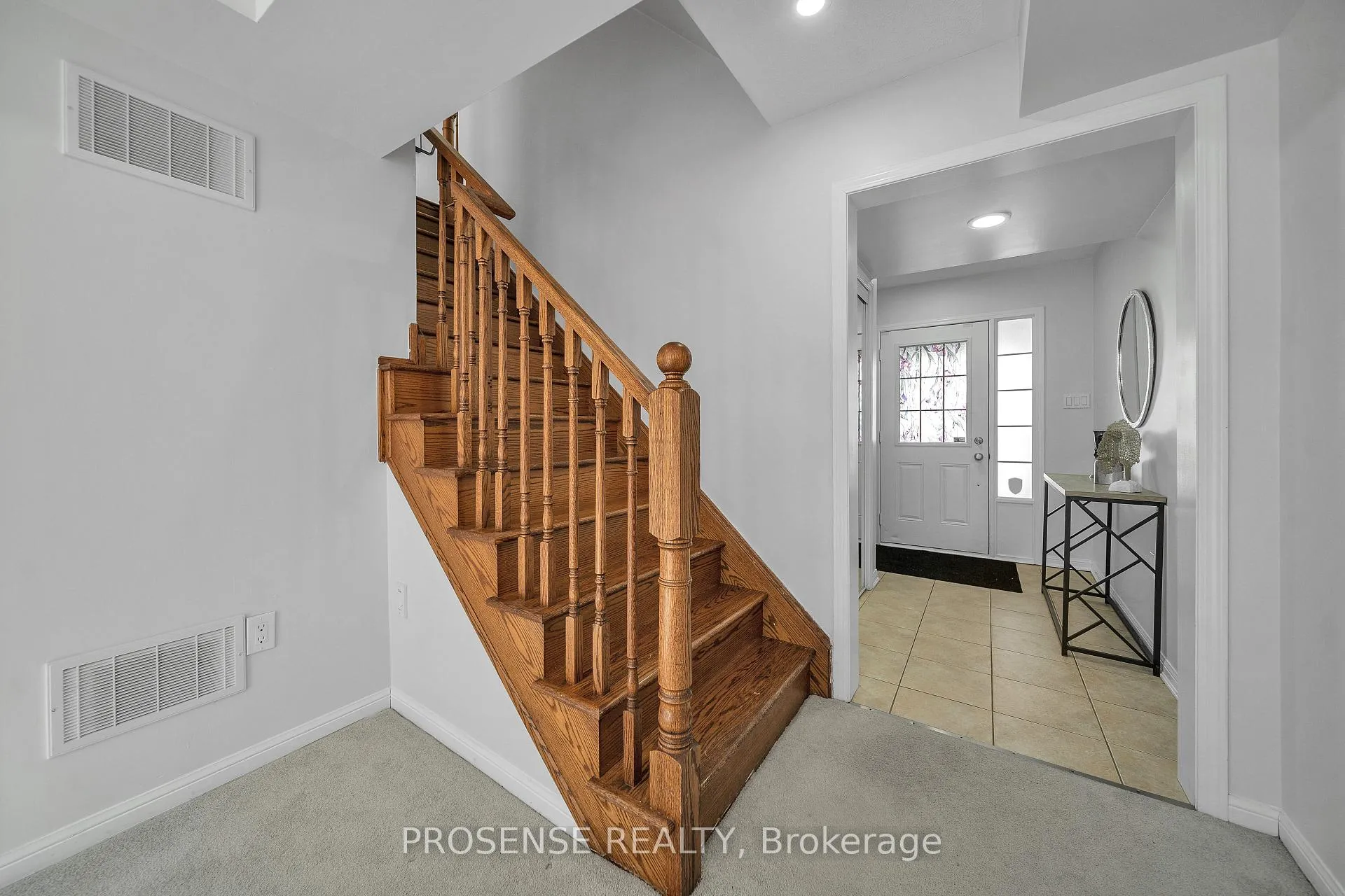 Photo 9 of 28 Mercedes Road, Brampton, Northwest Brampton — HOMEH