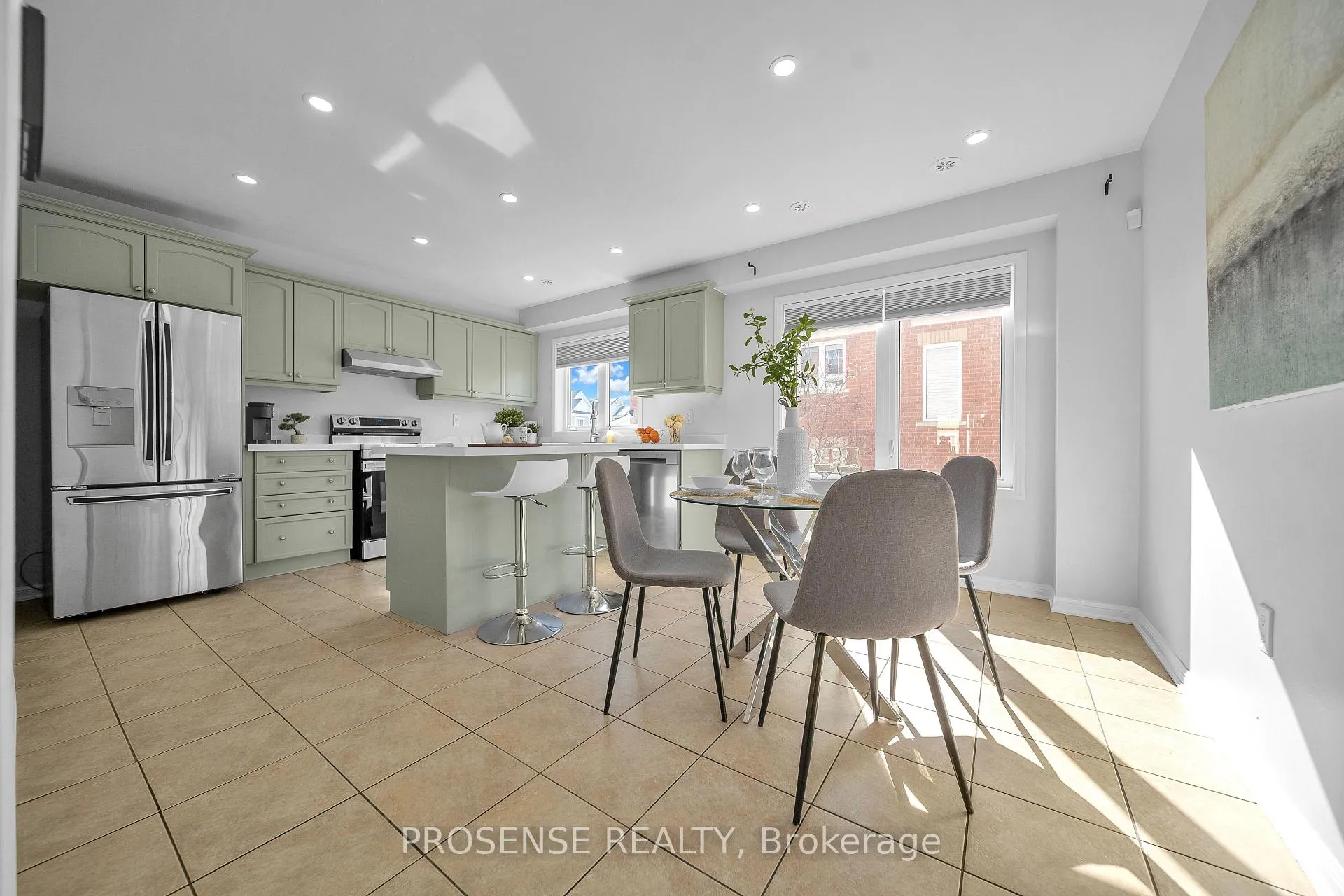 Photo 10 of 28 Mercedes Road, Brampton, Northwest Brampton — HOMEH