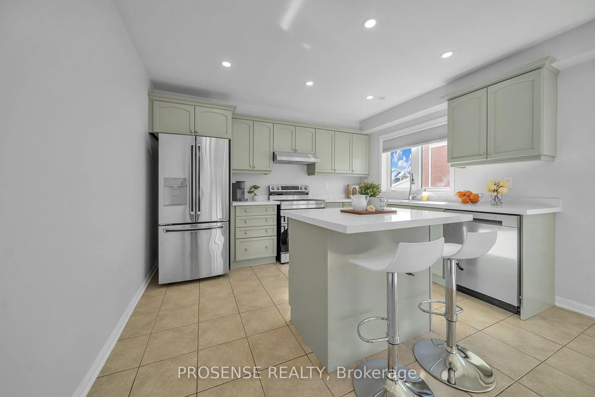 Photo 13 of 28 Mercedes Road, Brampton, Northwest Brampton — HOMEH