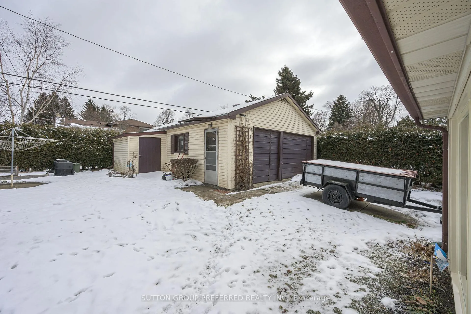 Photo 2 of 268 King Edward Avenue, London, South J — HOMEH