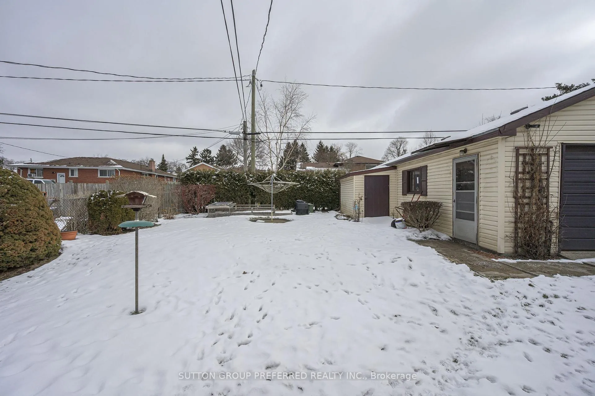 Photo 5 of 268 King Edward Avenue, London, South J — HOMEH