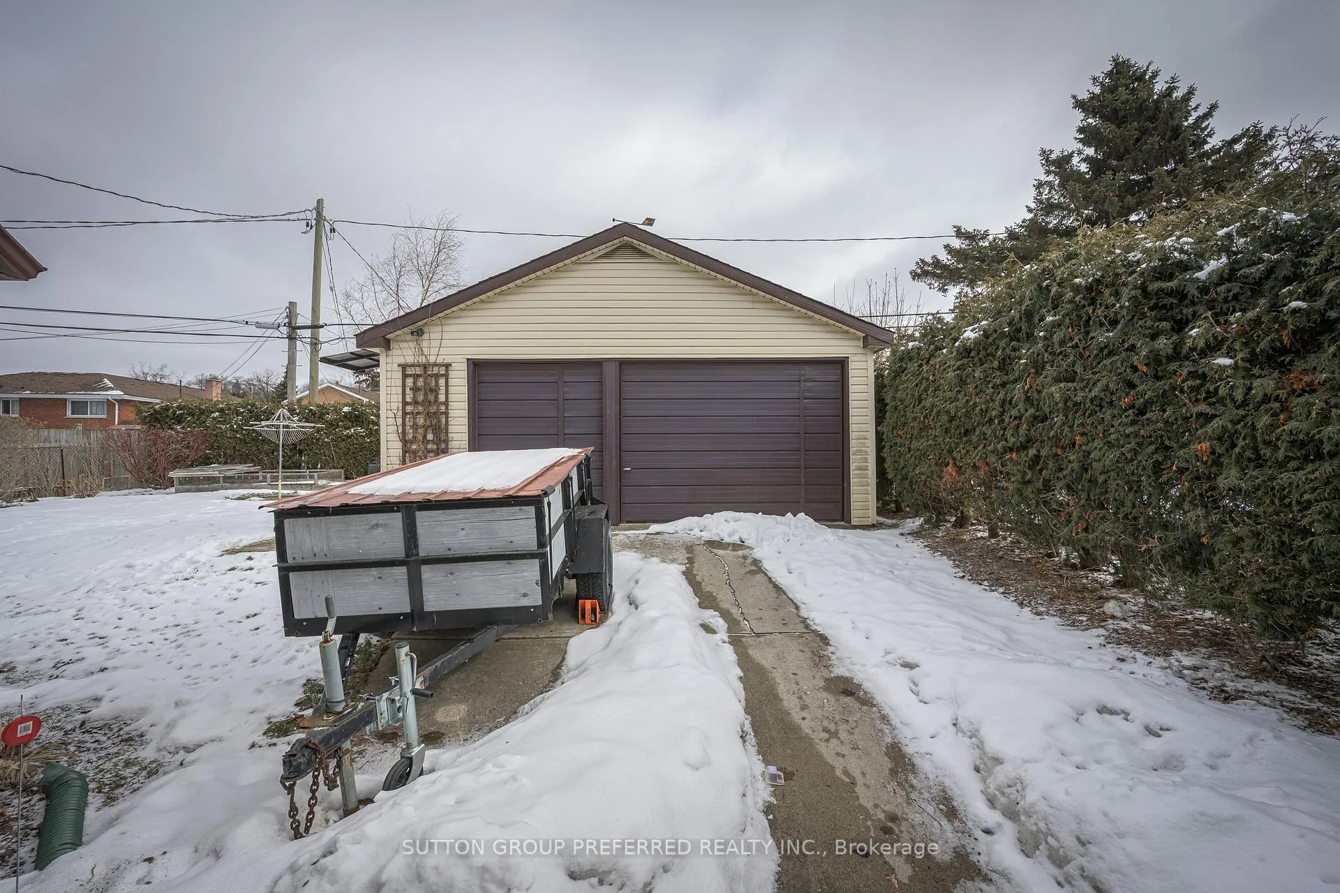 Photo 8 of 268 King Edward Avenue, London, South J — HOMEH